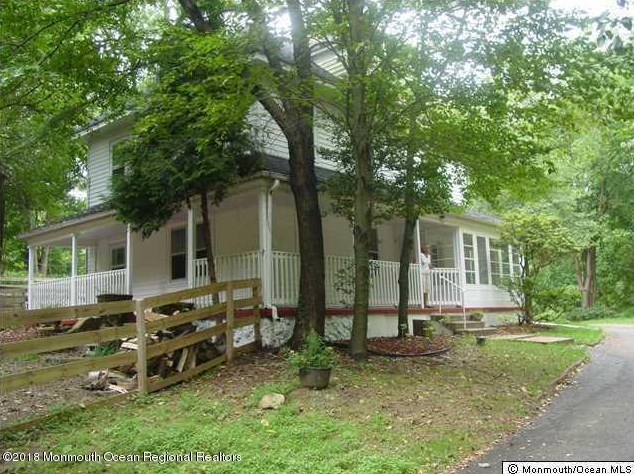63 Reids Hill Rd, Morganville, NJ 07751