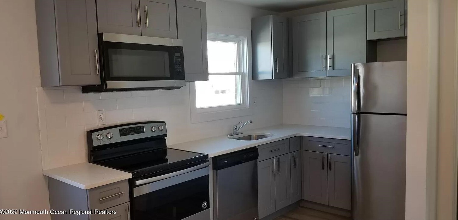 95 Primrose Ln, Bricktown, NJ 08724