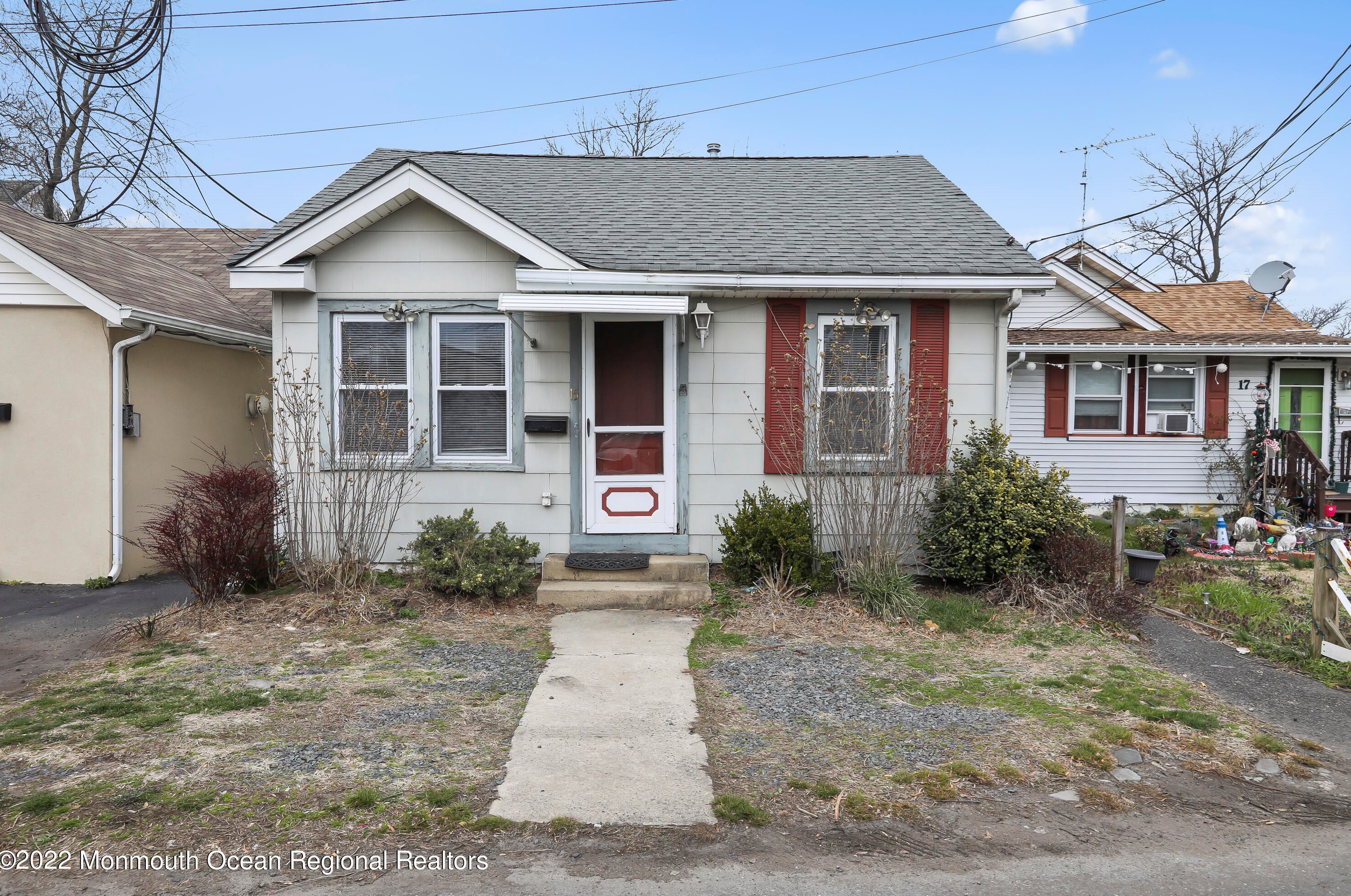 15 Johnson Ln, Ideal Beach, NJ 07734-1622