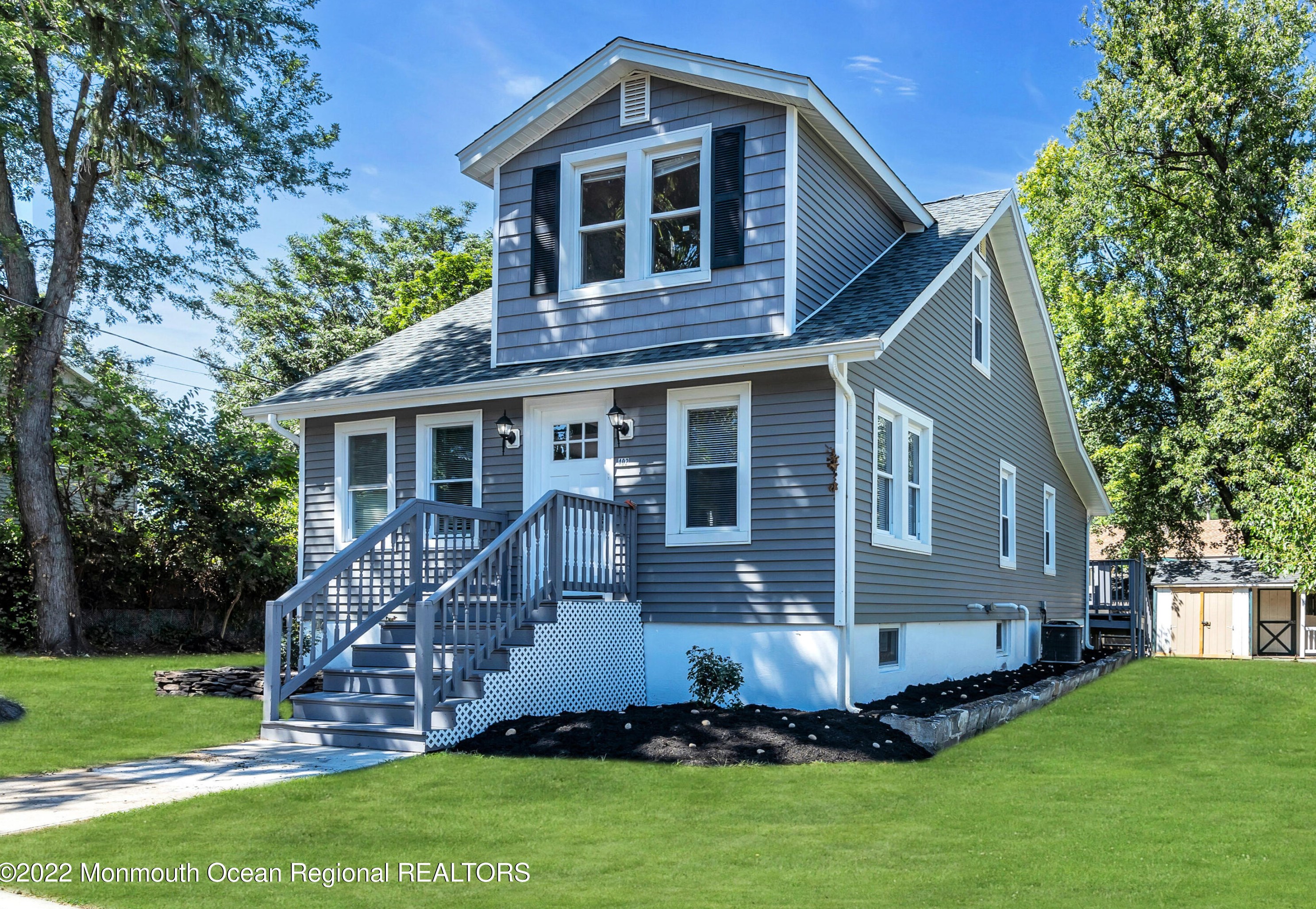 402 Glenmere Way, Keyport, NJ 07735-5415