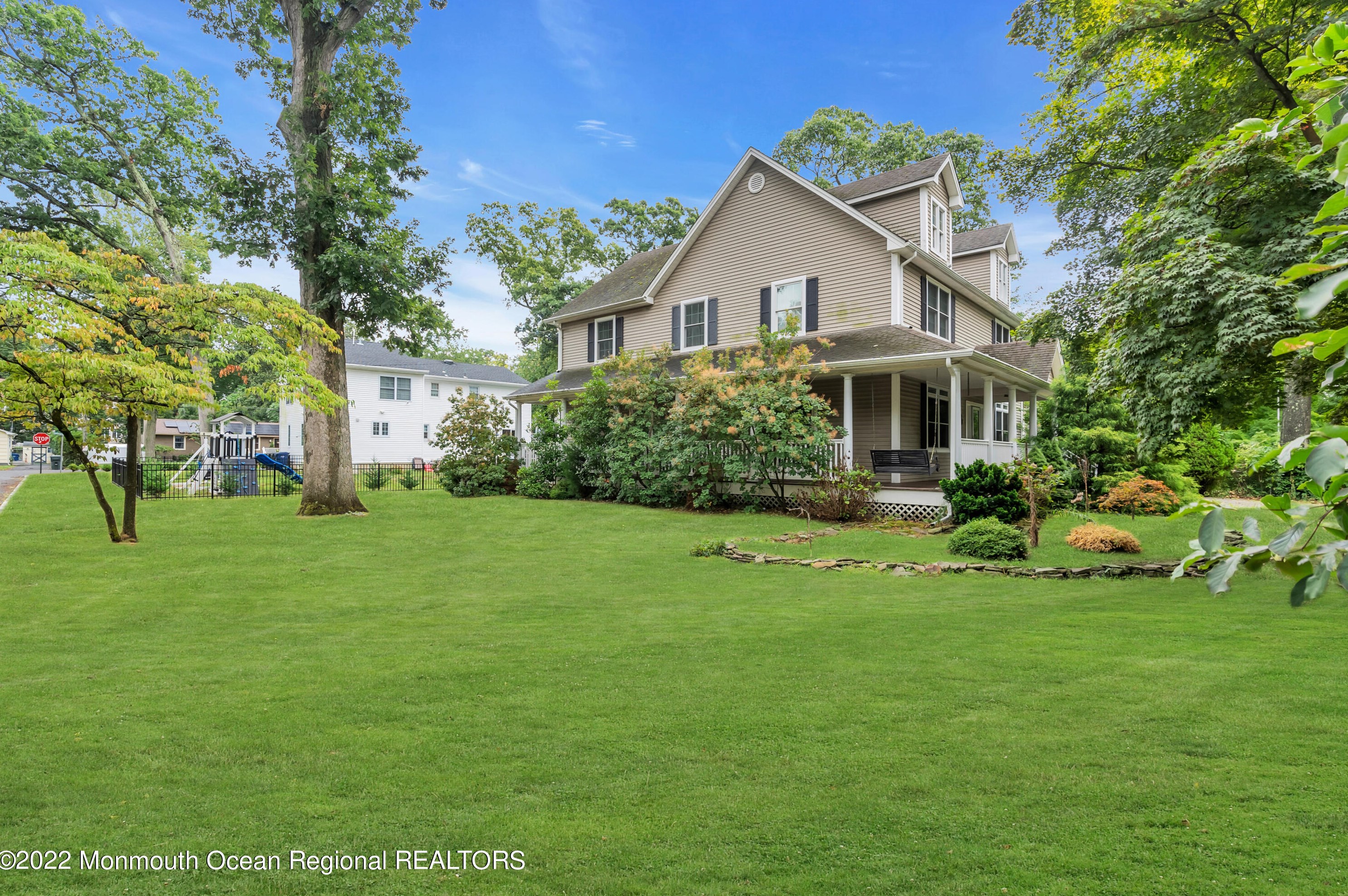 181 Chatham Ave, Oakhurst, NJ 07755