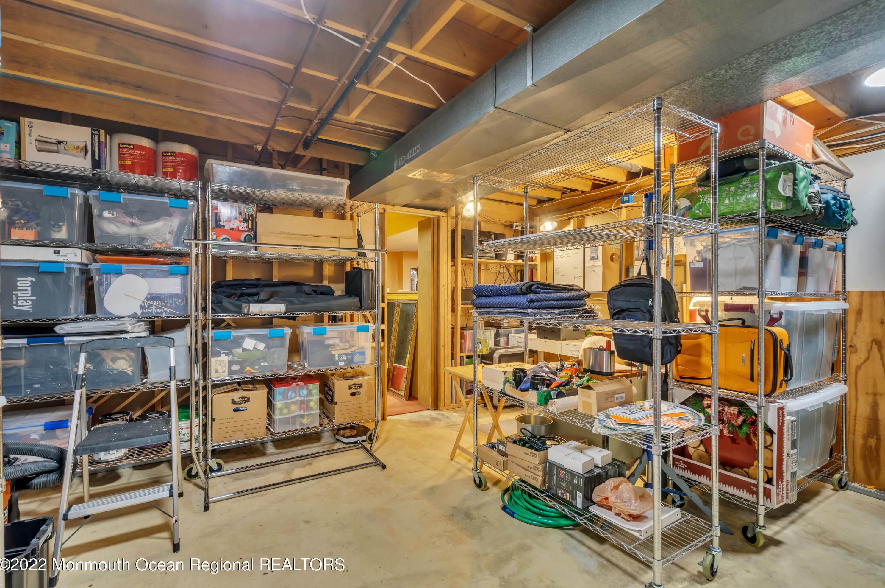 187 Heywood Ct, Matawan NJ 07747-3570 exterior