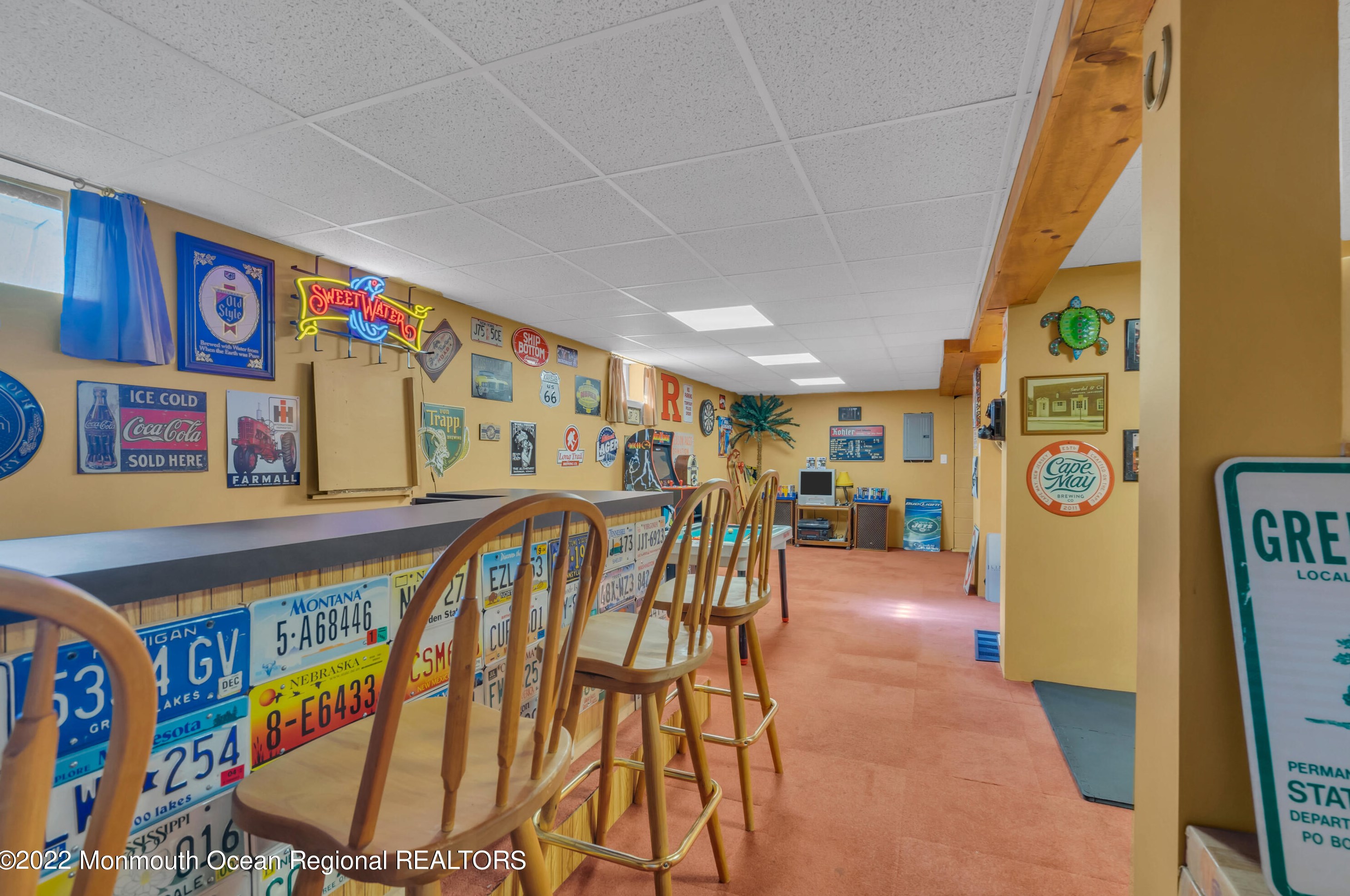 187 Heywood Ct, Matawan NJ 07747-3570 exterior