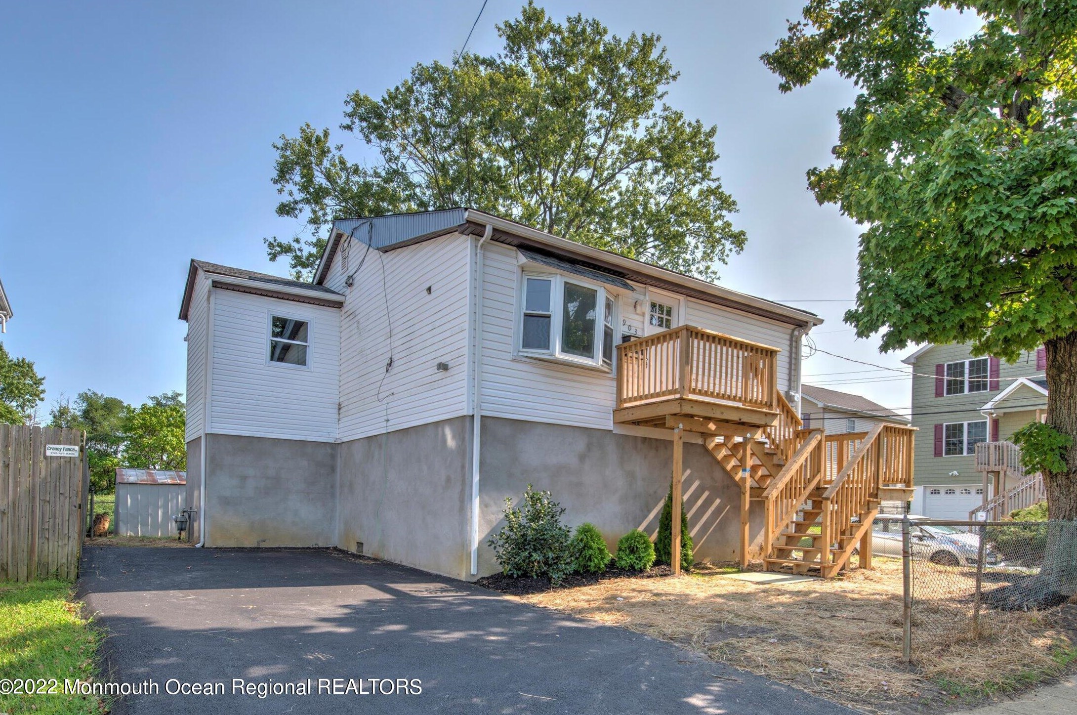 903 Center St, Keyport, NJ 07735