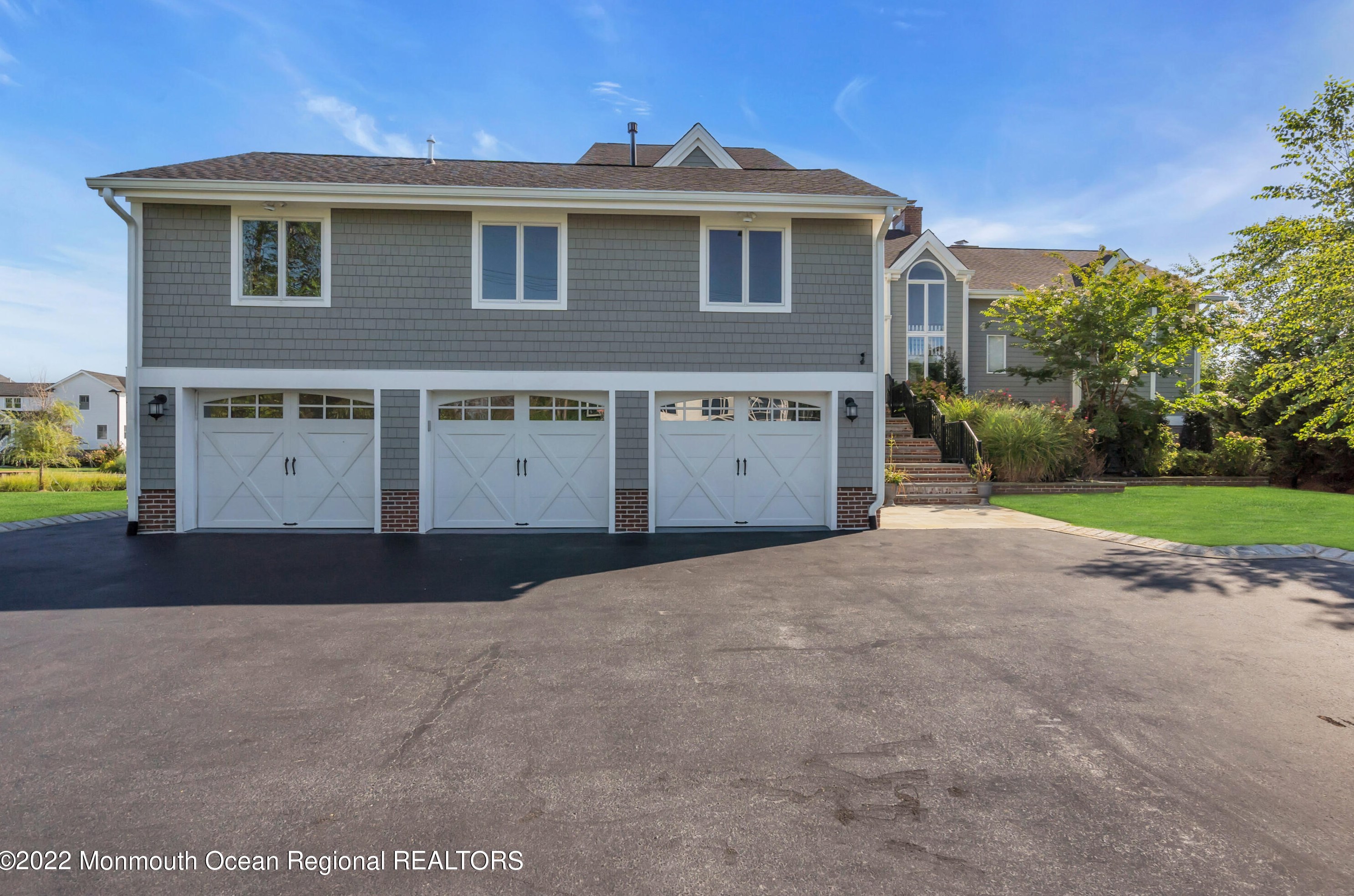 11 Shrewsbury Dr, Locust NJ  07760-2007 exterior
