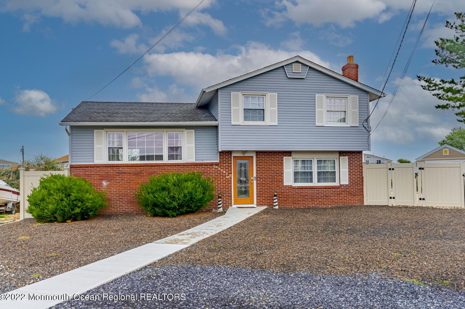 33 Delaware Dr, Tuckerton NJ  08087-1121 exterior