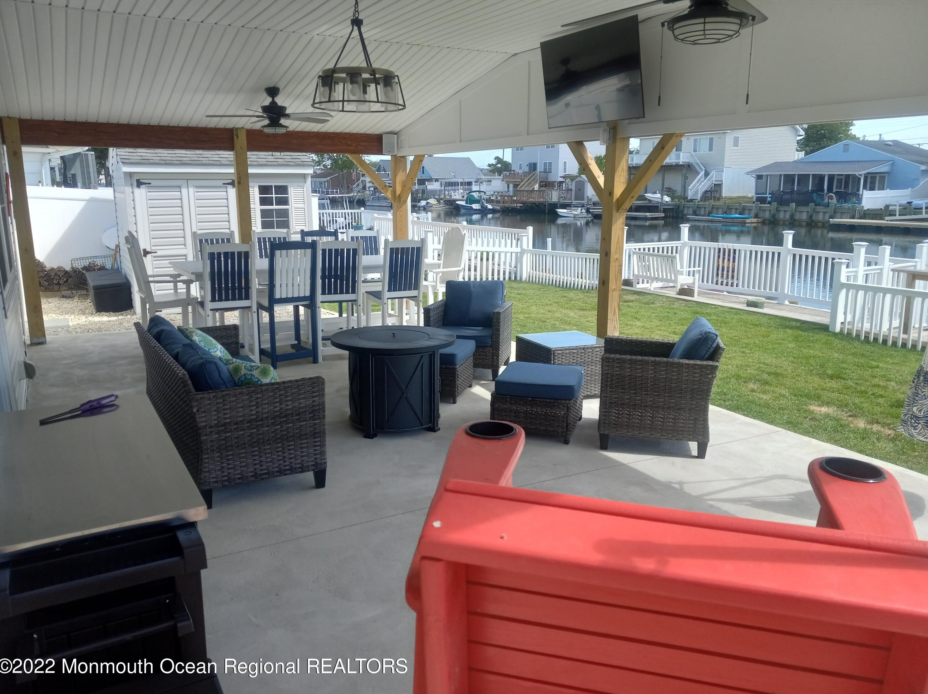 22 Ship Dr, Tuckerton NJ  08087-1520 exterior