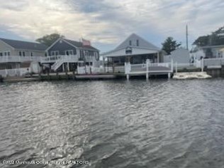 22 Ship Dr, Tuckerton NJ  08087-1520 exterior