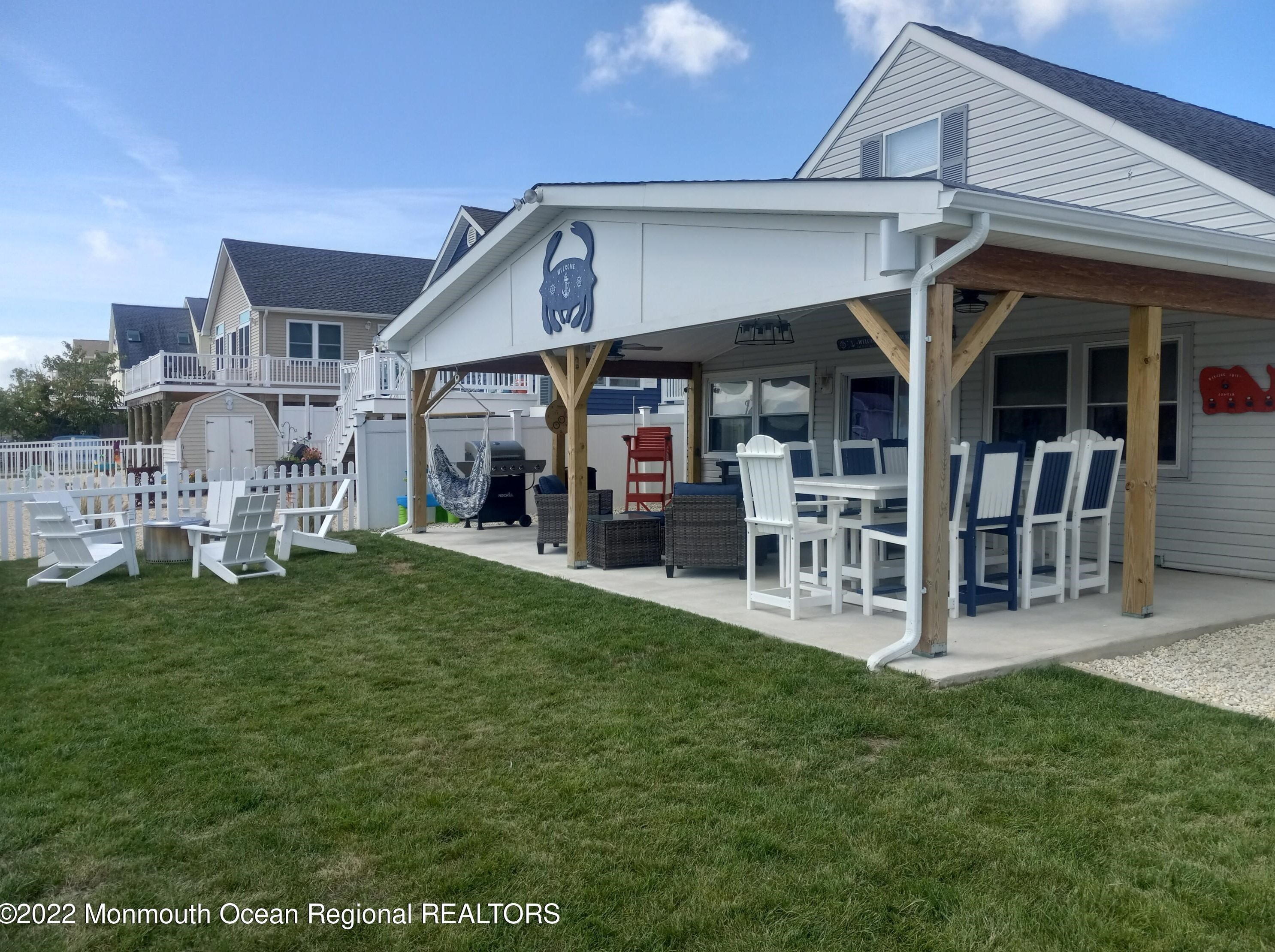 22 Ship Dr, Tuckerton NJ  08087-1520 exterior