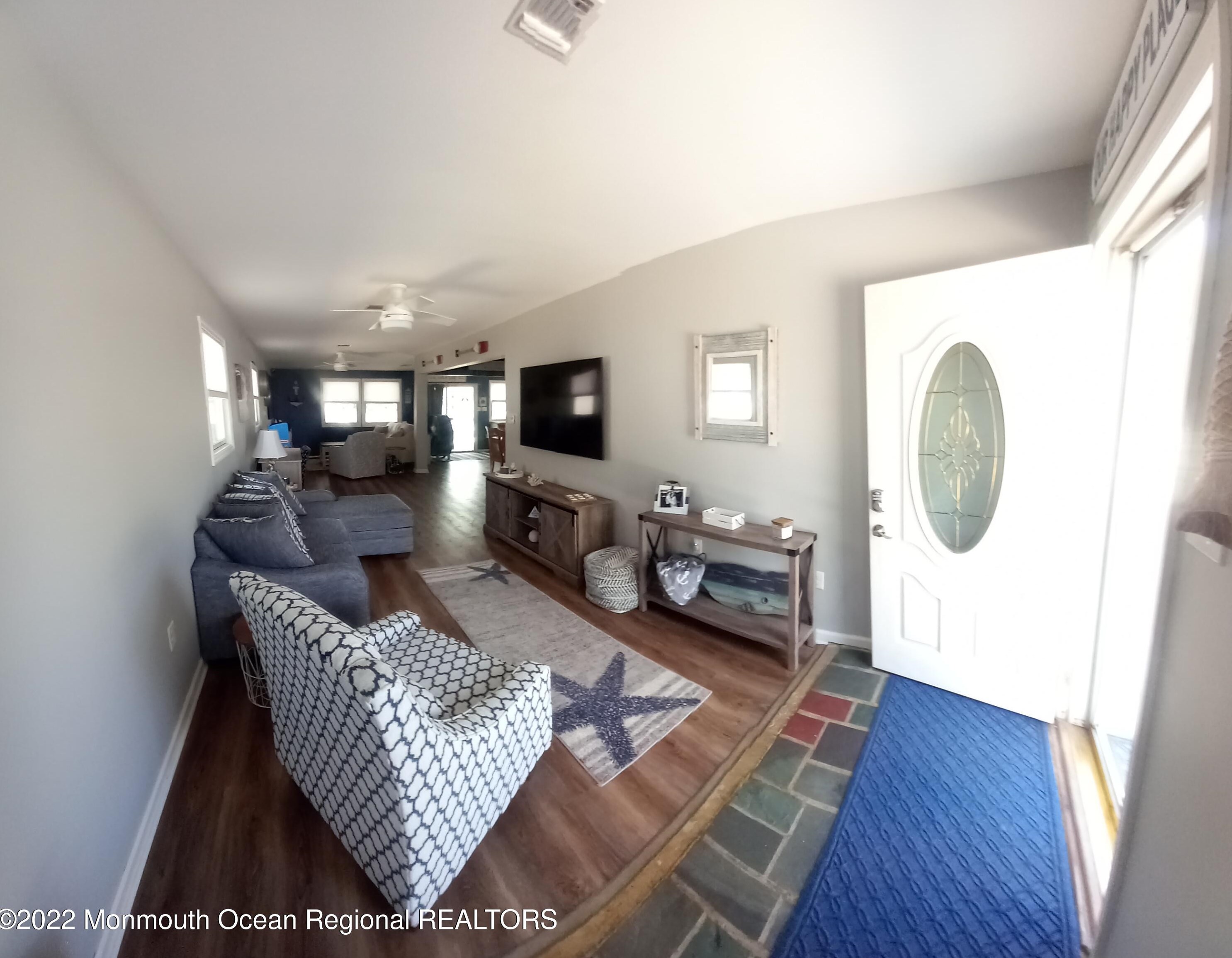 22 Ship Dr, Tuckerton NJ  08087-1520 exterior