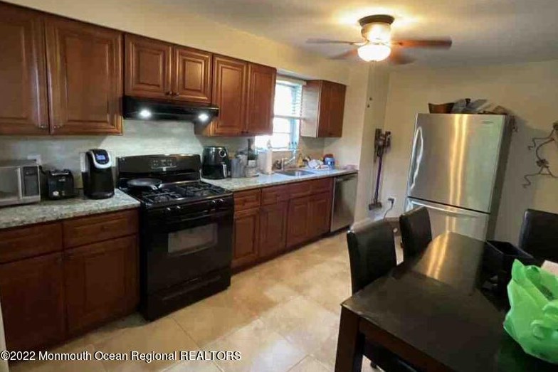 15 Bergen Pl E #1st, Tinton Falls, NJ 07701