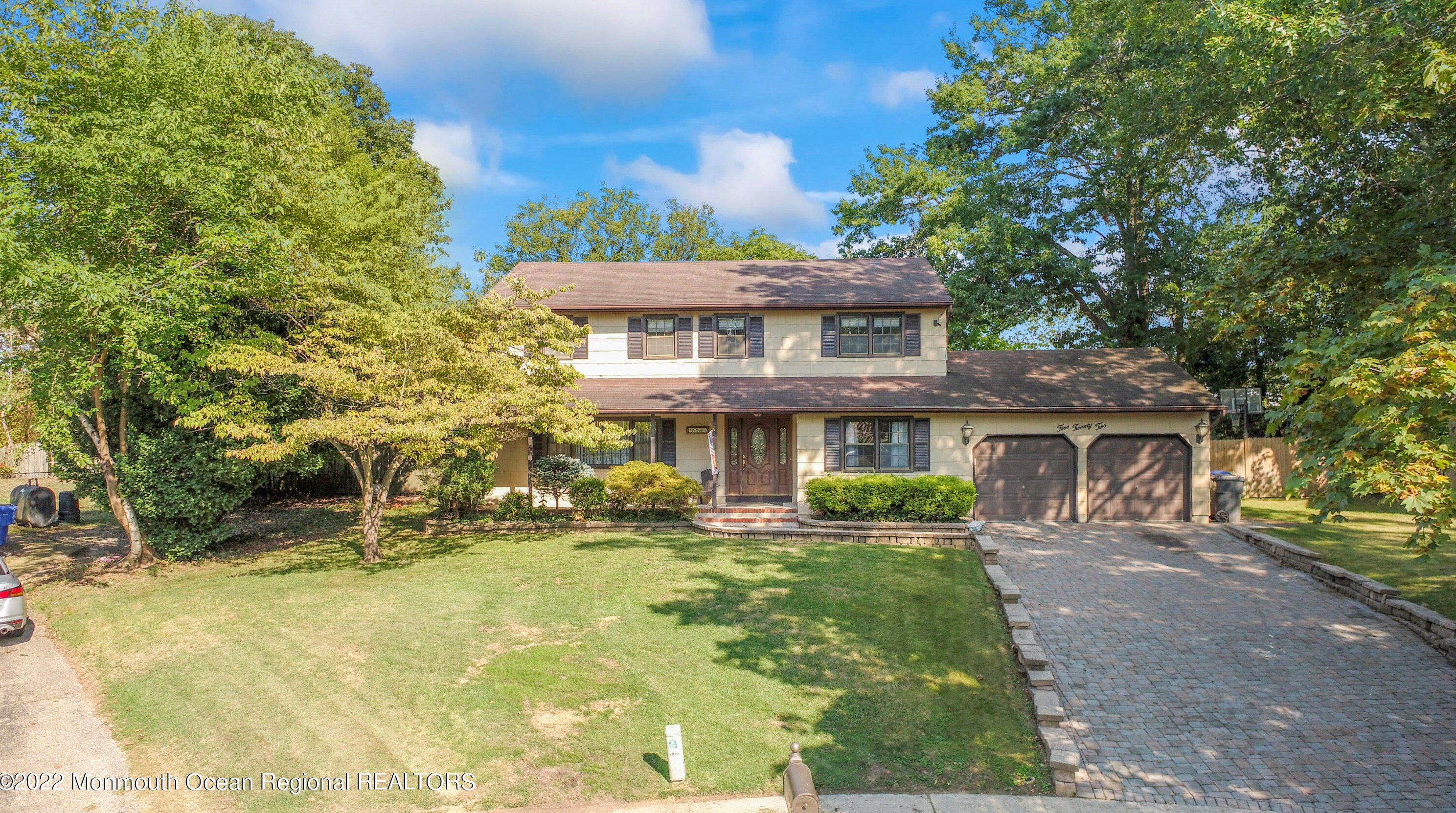 522 Oakview Dr, Toms River, NJ 08753-5280
