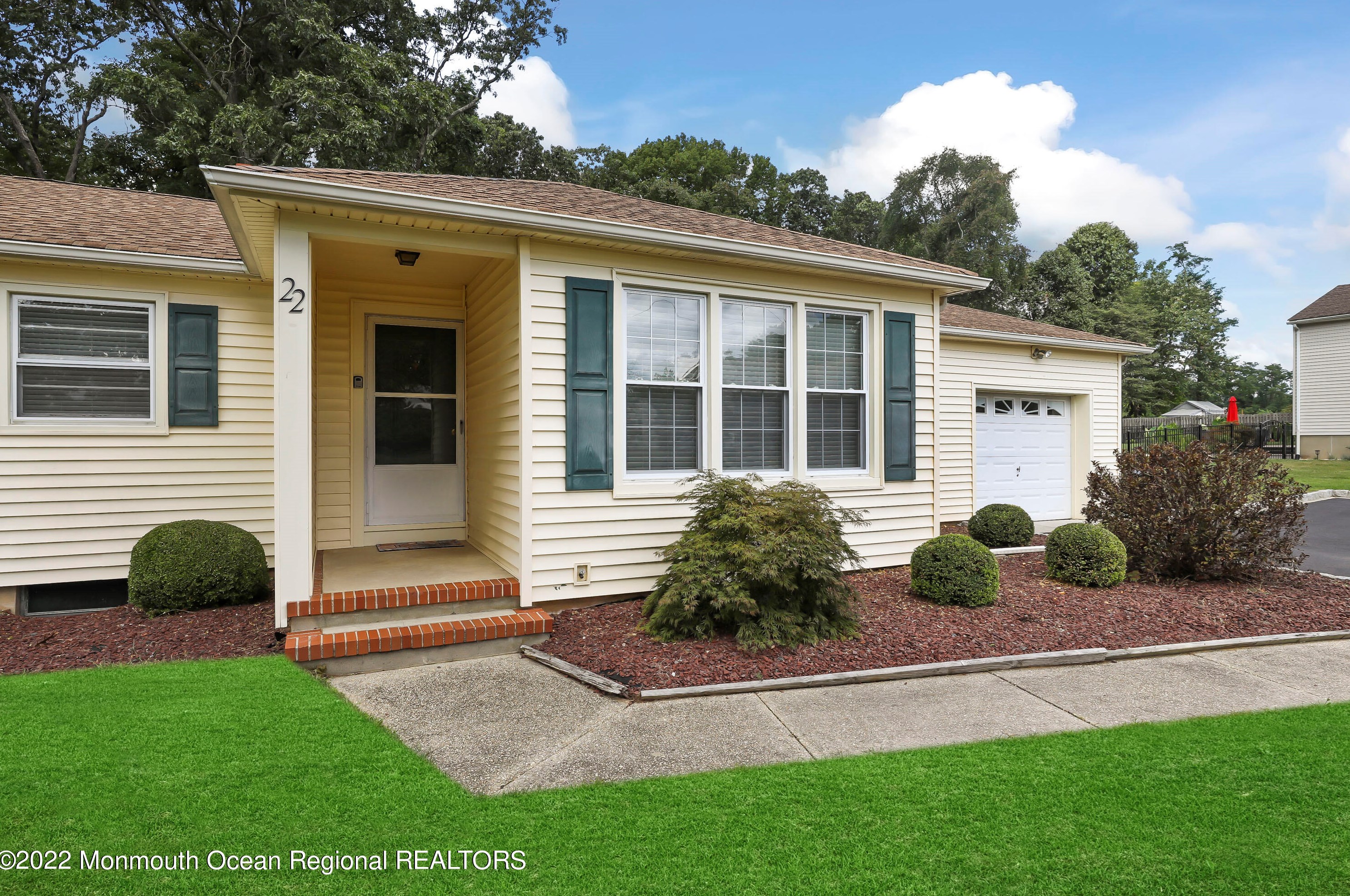 22 Glenmore Rd, East Freehold, NJ 07728-7849