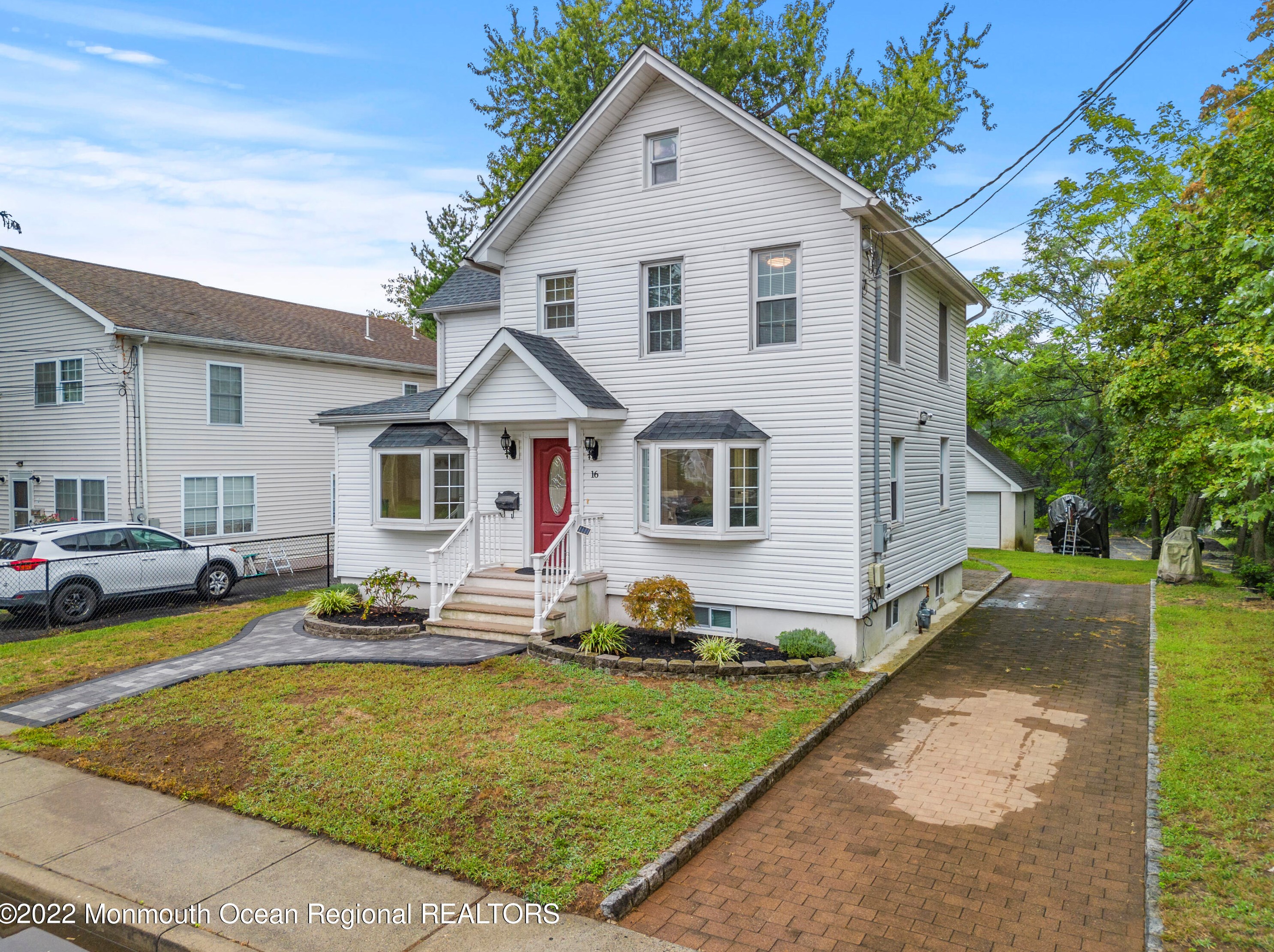 16 Franklin St, Matawan, NJ 07747-3204