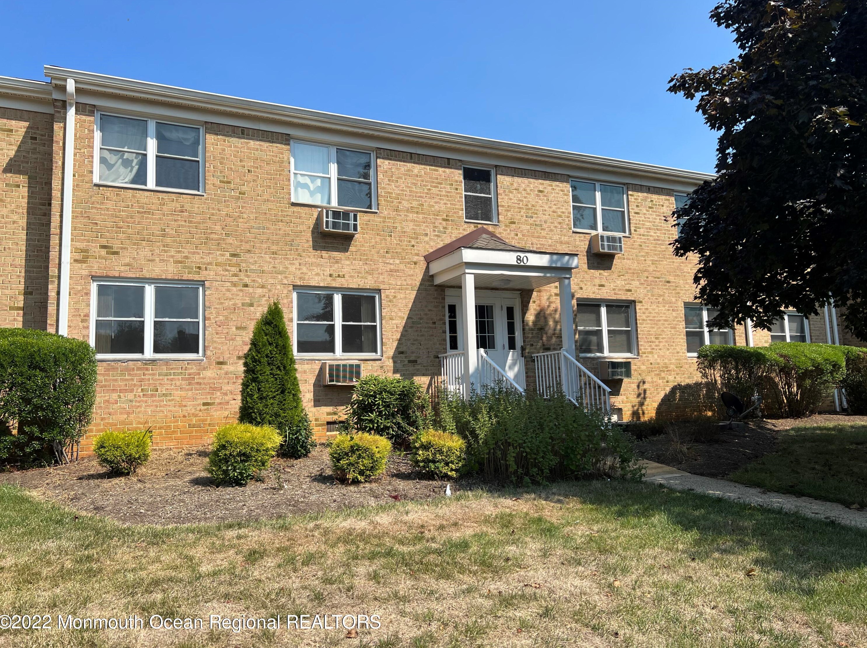 80 Manchester Ct #c, East Freehold, NJ