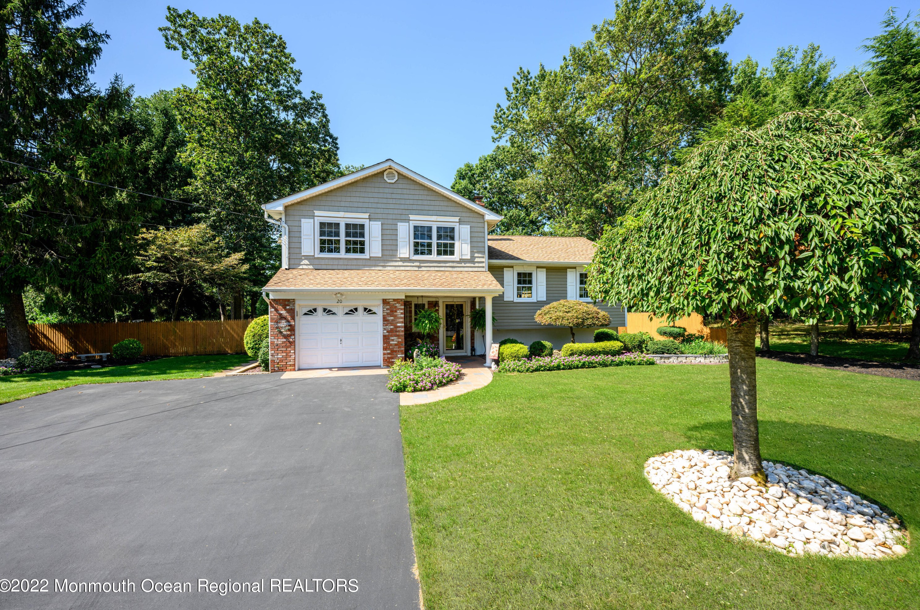 20 Longview Rd, Wall Township, NJ 07731-1725