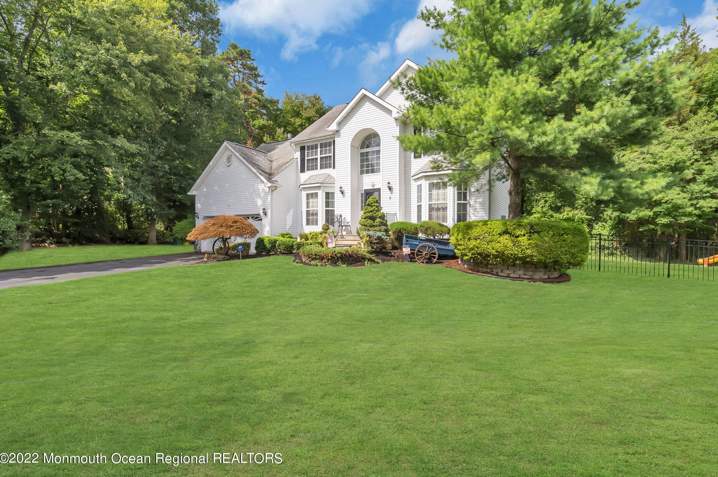 8 Bailey Ct, Jackson Twp, NJ 08527