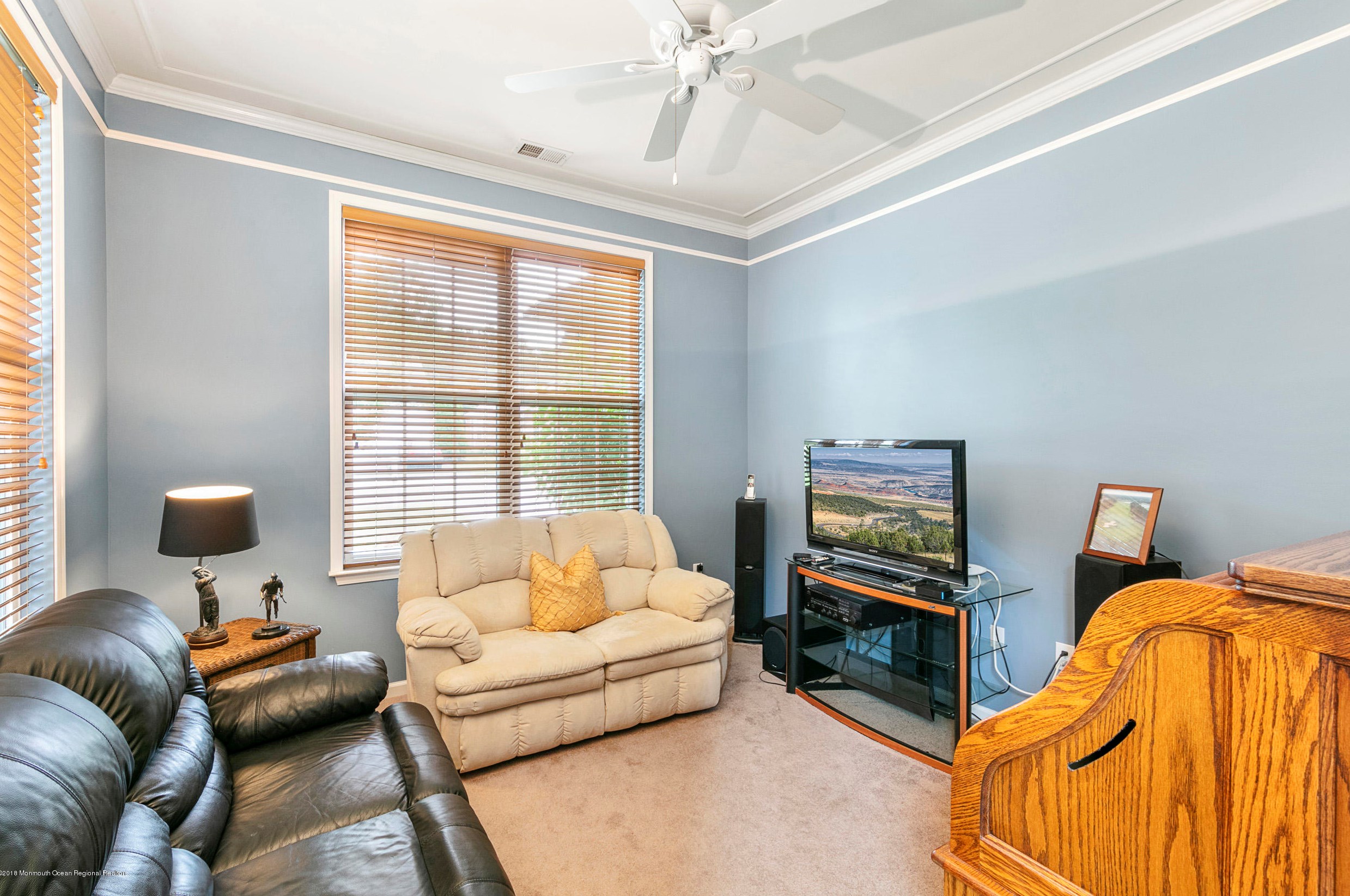 419 Golf Vw Dr, Tuckerton NJ  08087-4222 exterior