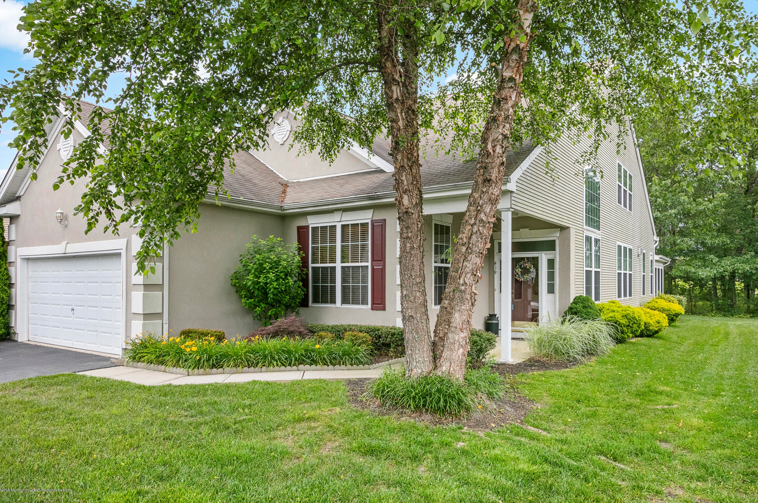 419 Golf View Dr, Tuckerton, NJ 08087-4229