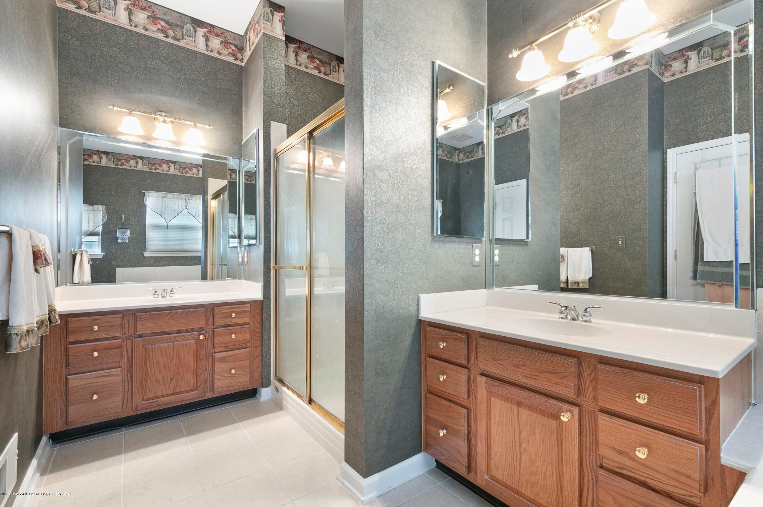 419 Golf Vw Dr, Tuckerton NJ  08087-4222 exterior