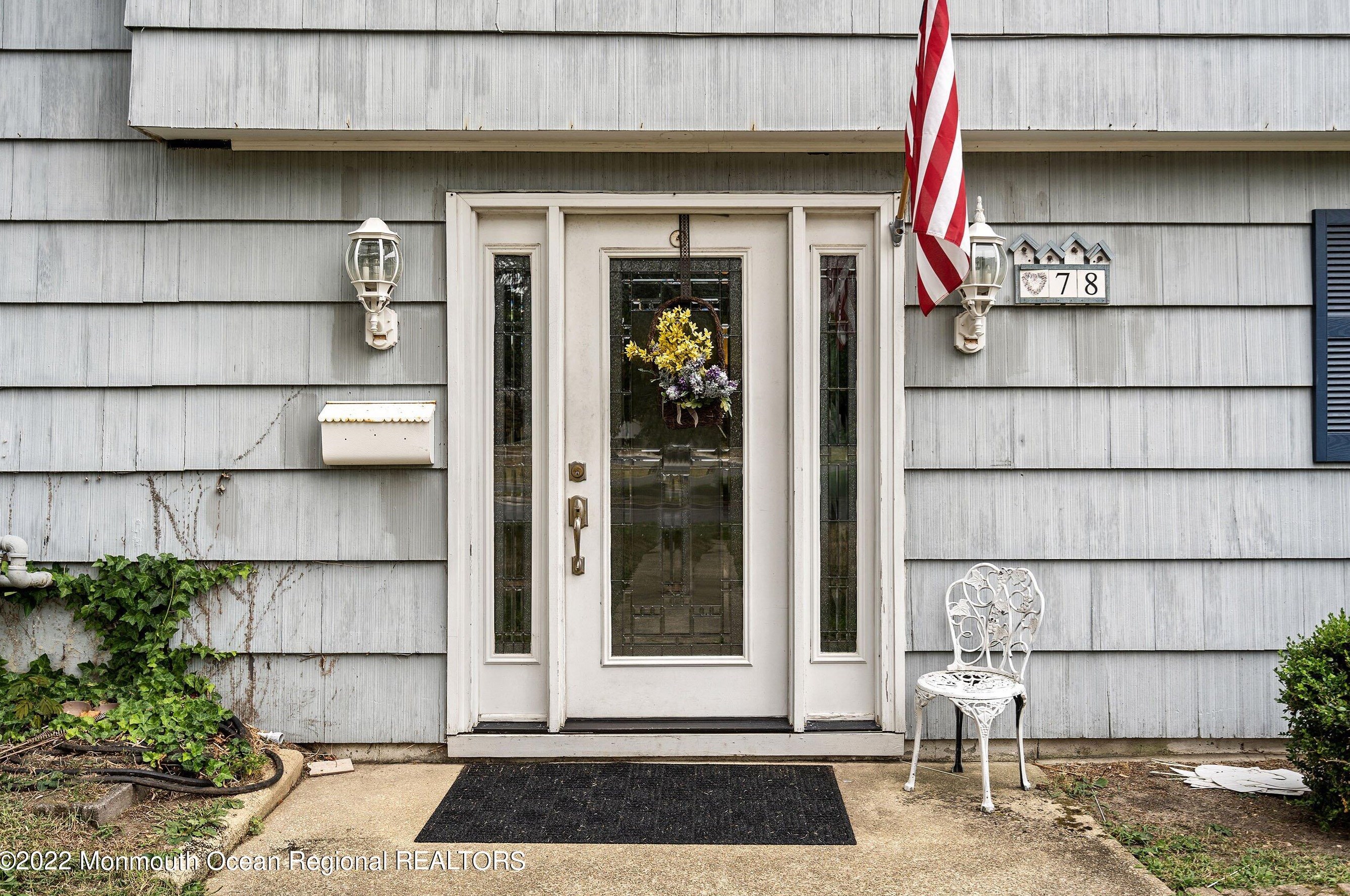 78 Comanche Dr, Oceanport, NJ 07757-1502