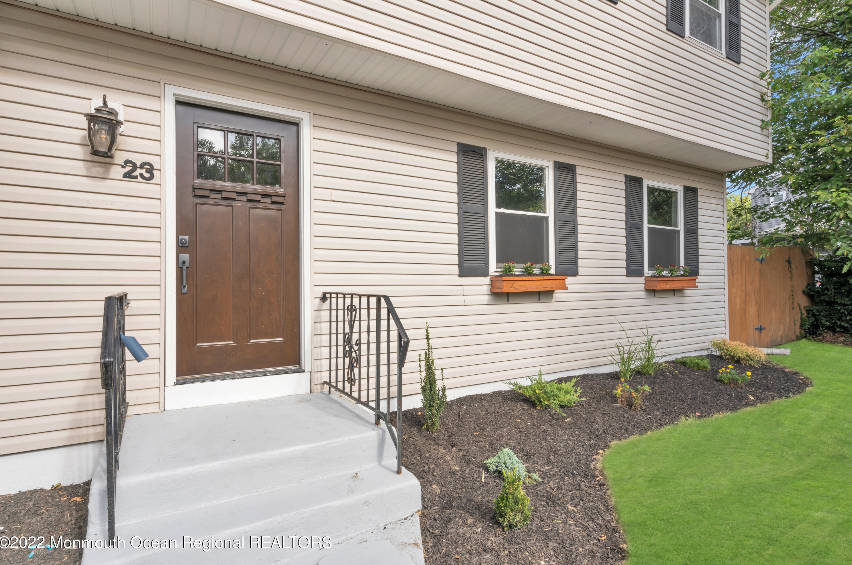 23 Cedar Hill Ln, Toms River, NJ 08755-4903