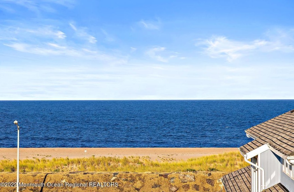 2 Galilee Dr, Monmouth Beach, NJ 07750-1274