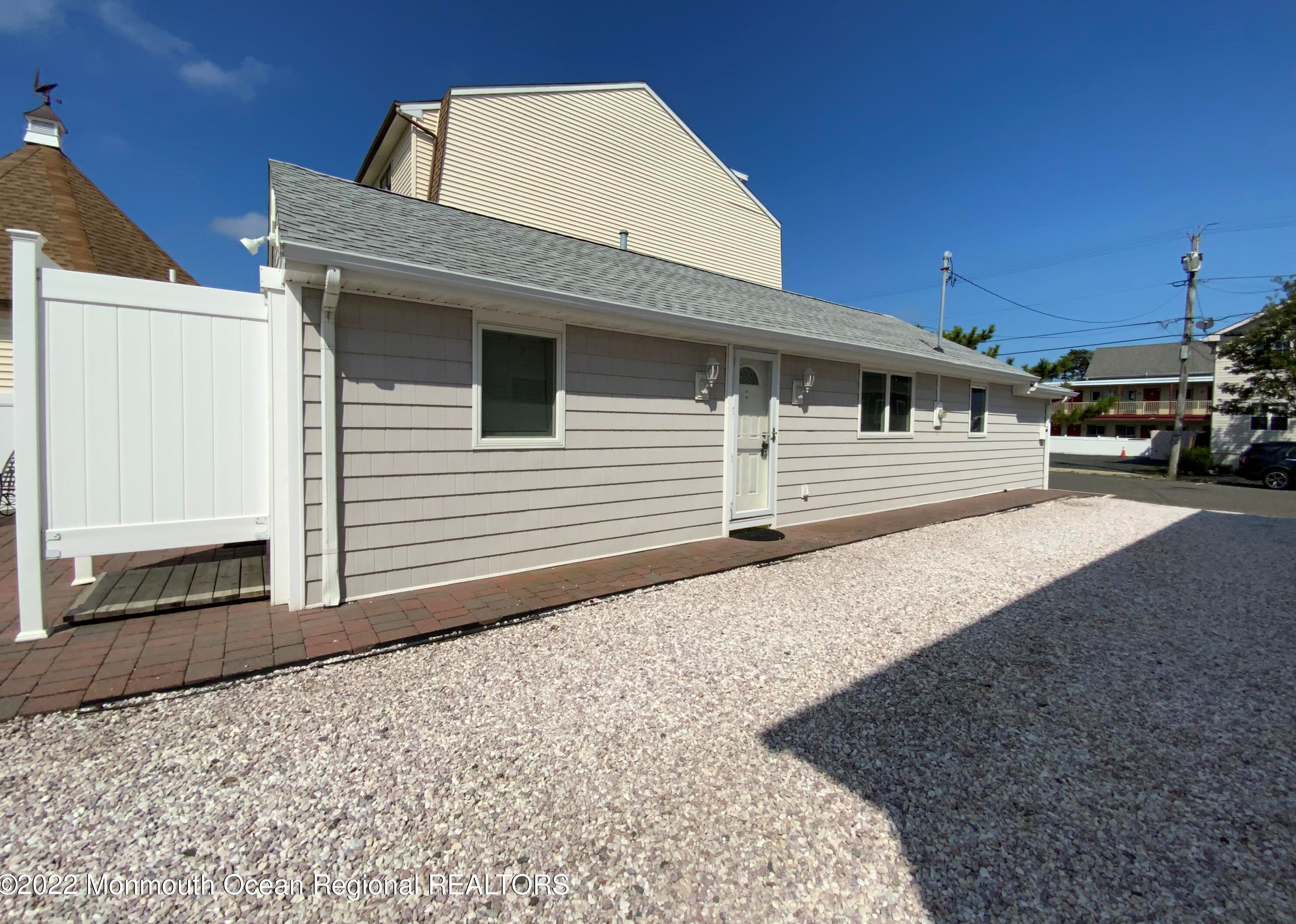 121 Kearney Ave, Pelican Island, NJ 08751