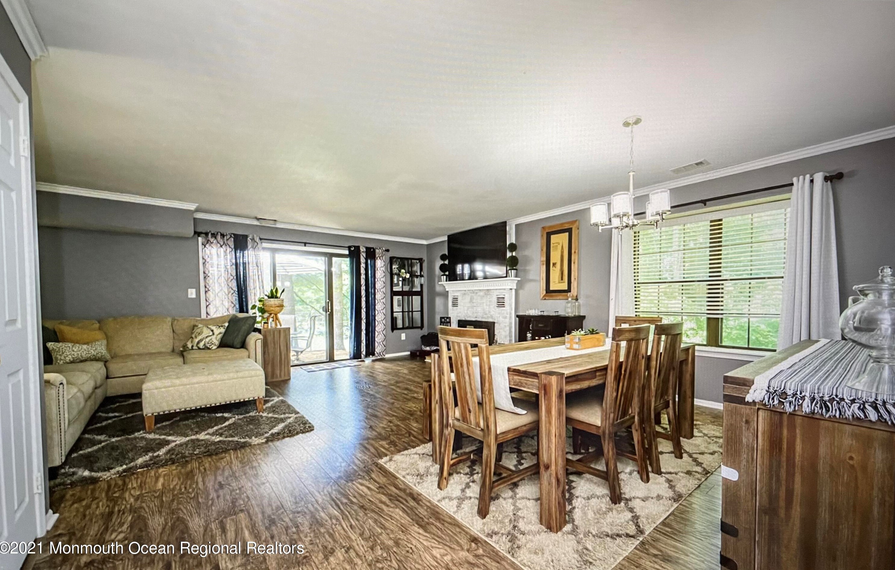 24 Balmoral Ct, Matawan, NJ 07747-1853