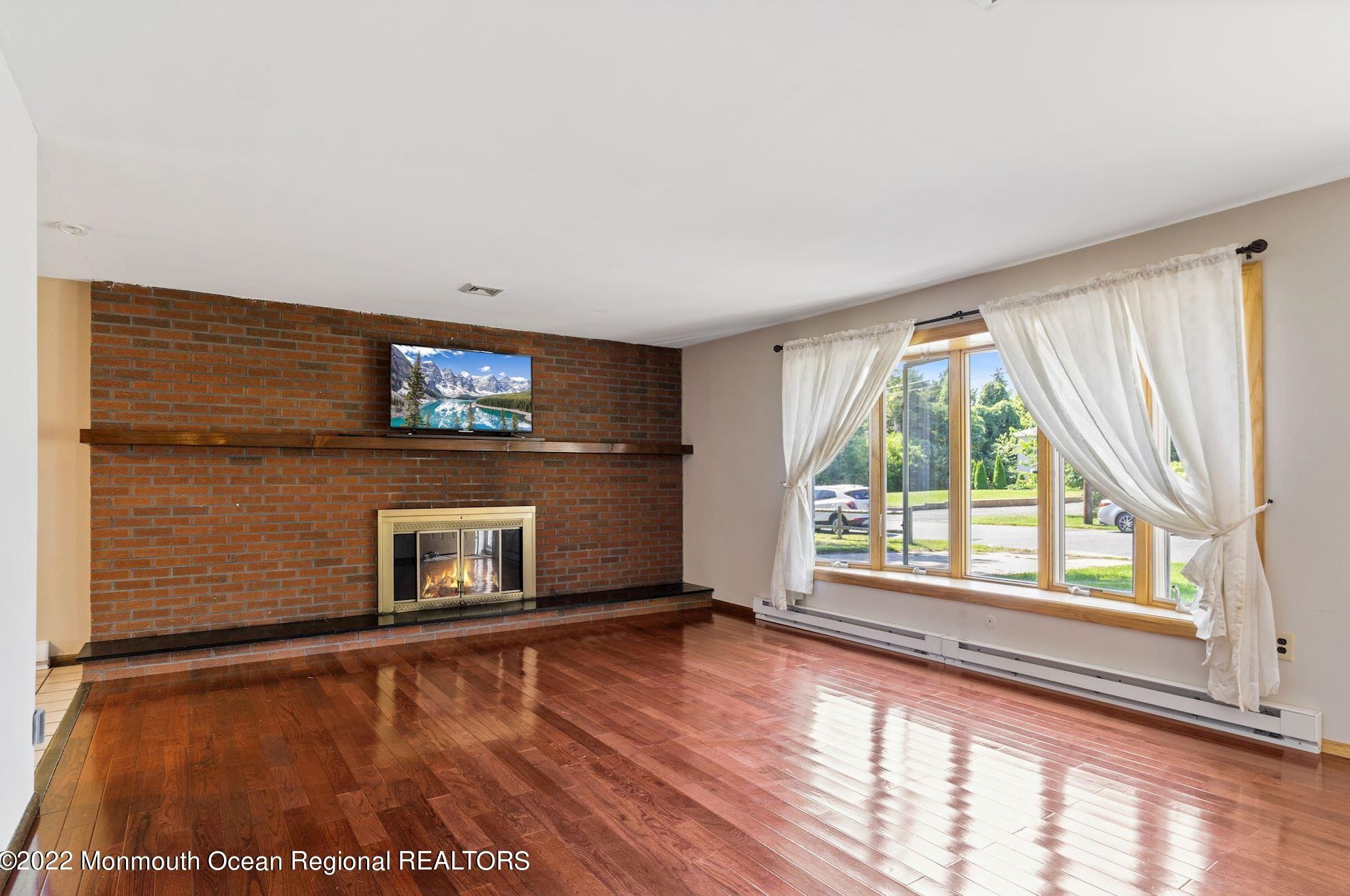 24 Plantation Dr, Tuckerton, NJ 08087-1913