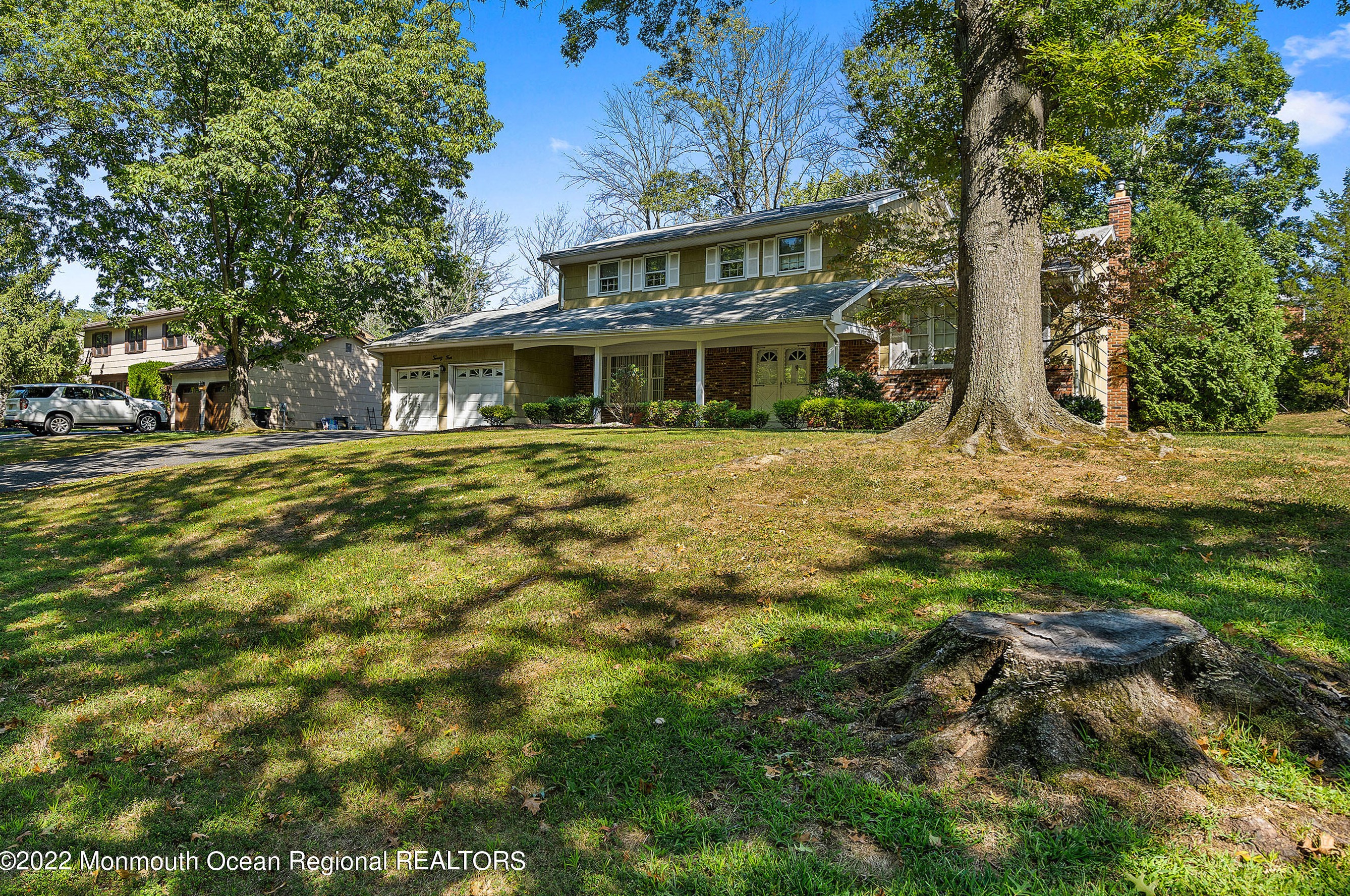 24 Briarwood Dr, Matawan, NJ 07747-3505