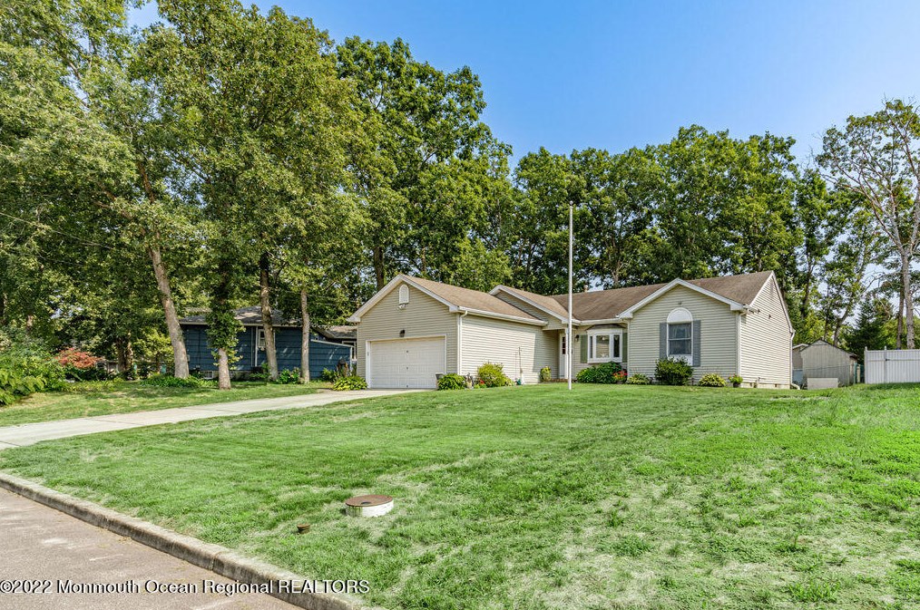 93 Shore Ave, Cedar Bonnet Island, NJ 08050