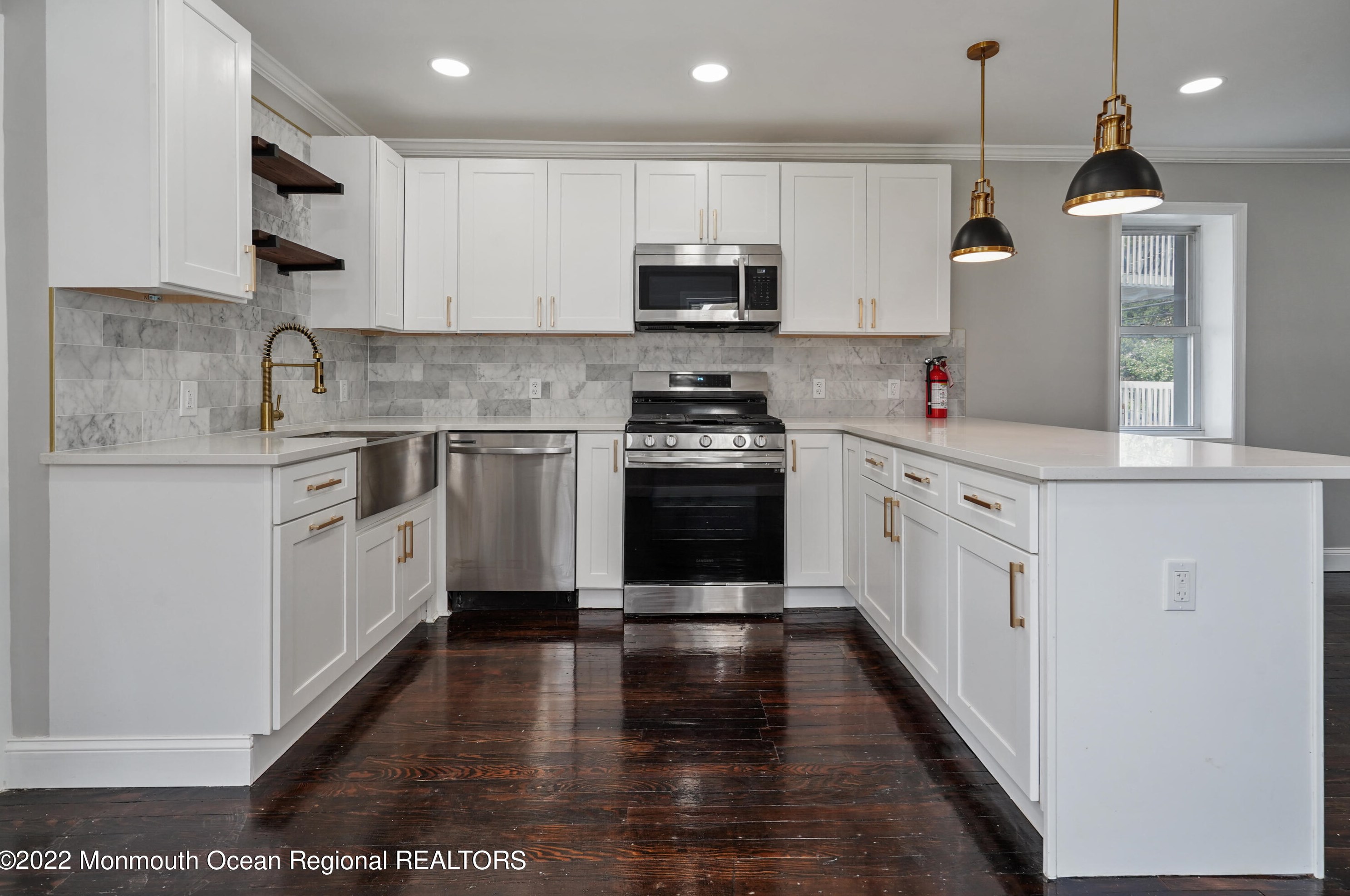 125 Ridge Ave, Tinton Falls, NJ 07712