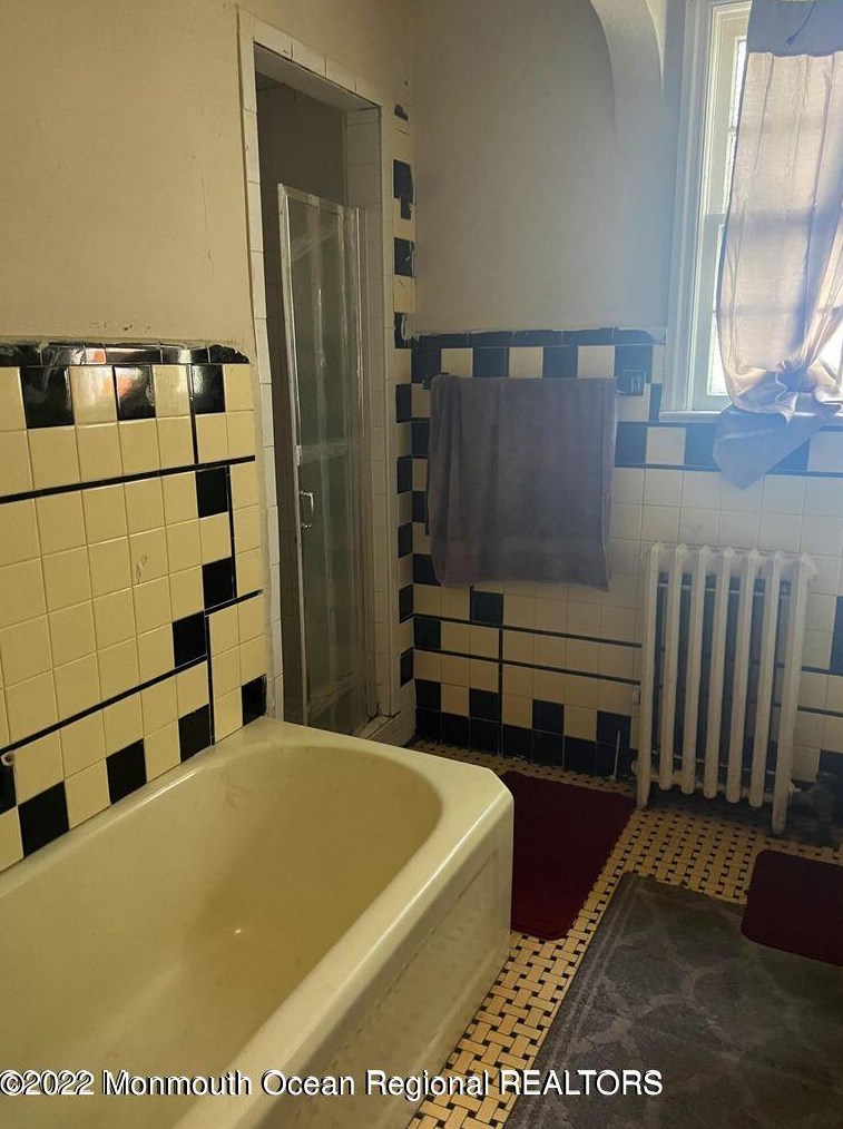 222 Broadway, Keyport NJ 07735-1012 exterior