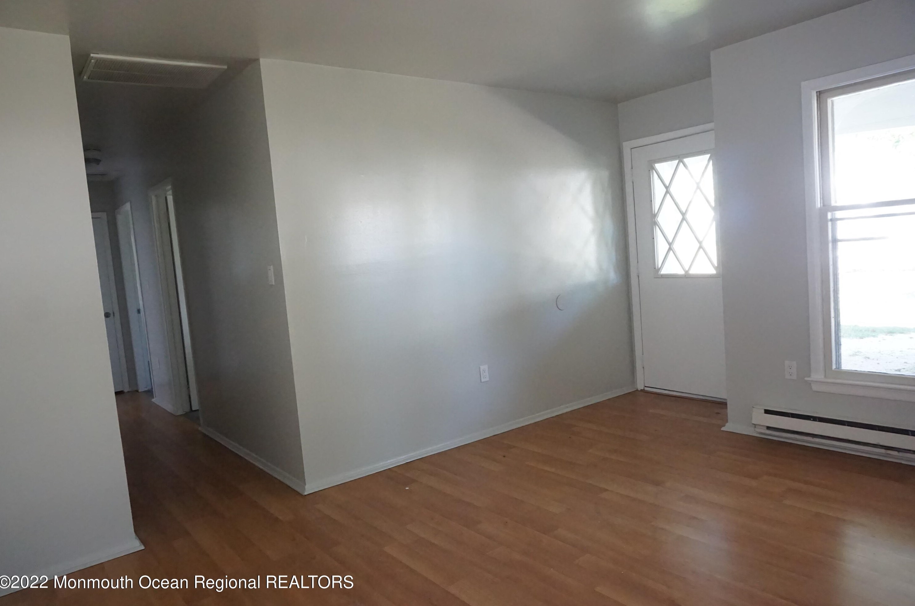 15 Chestnut Way Cir, Barnegat Township, NJ 08005-2016