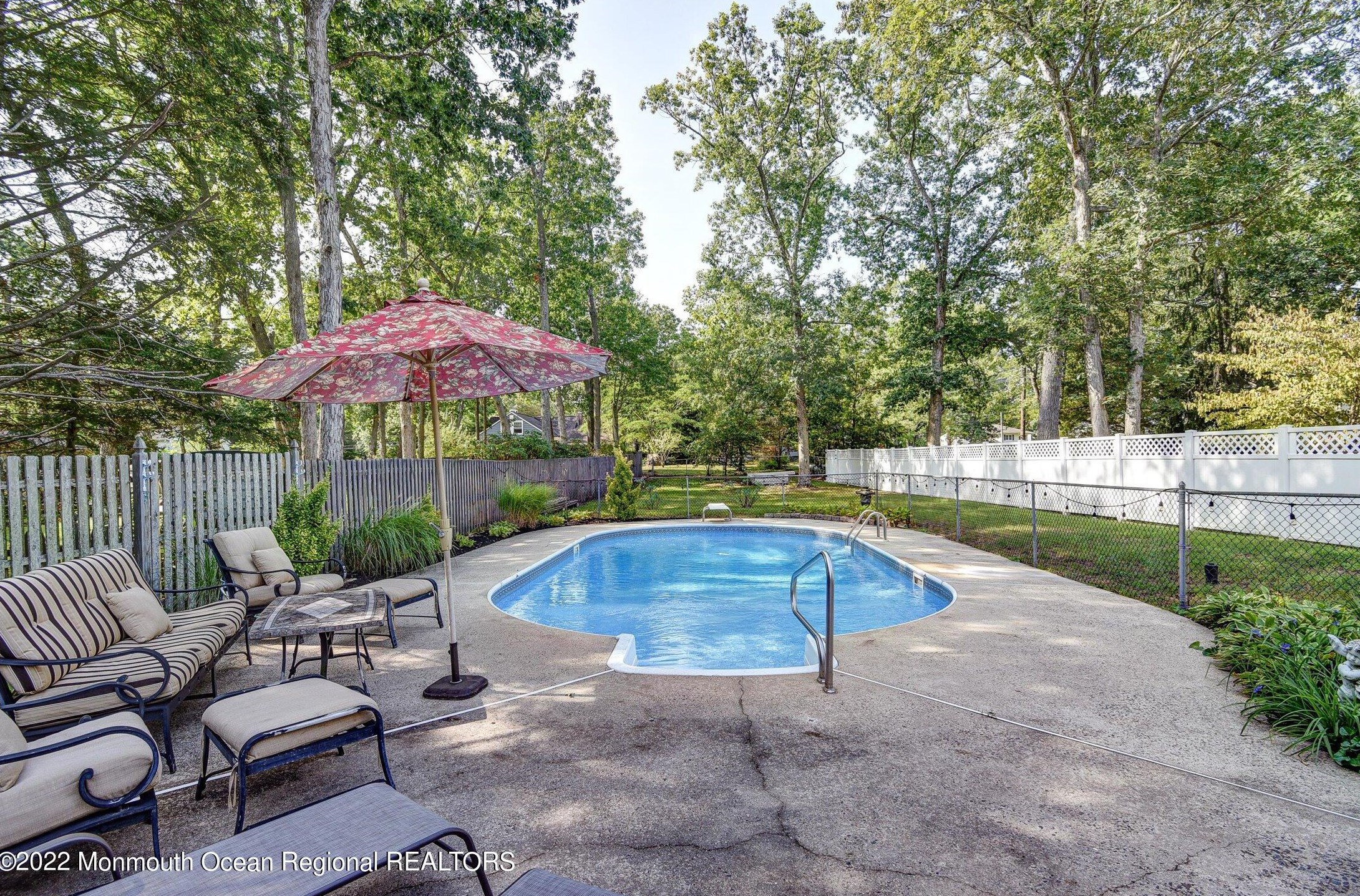 47 Mount Vernon Dr, Toms River, NJ 08755-7308
