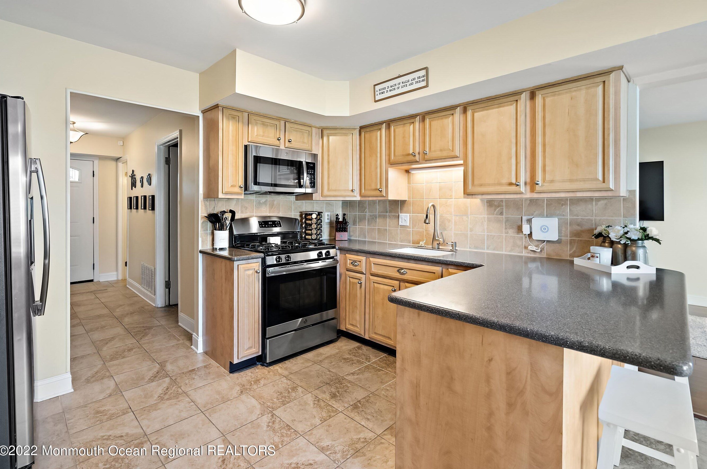 6 Starlight Rd, Wall Township, NJ 07727-1041