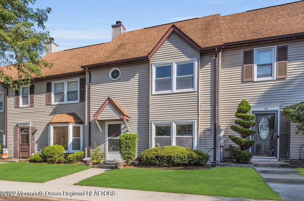 28 Forge Ct, Jackson Twp, NJ 08527