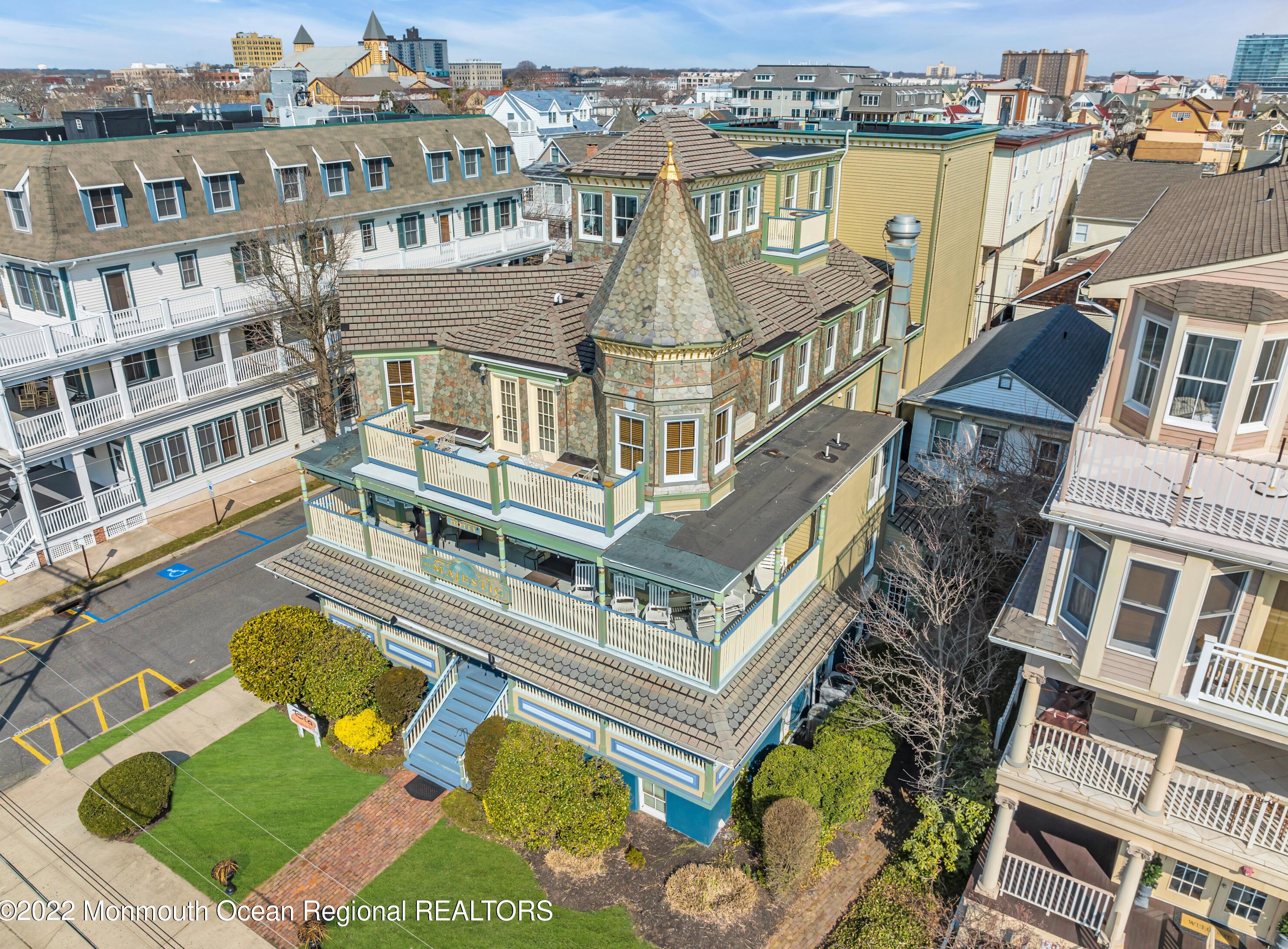 19 Main Ave, Ocean Grove, NJ 07756