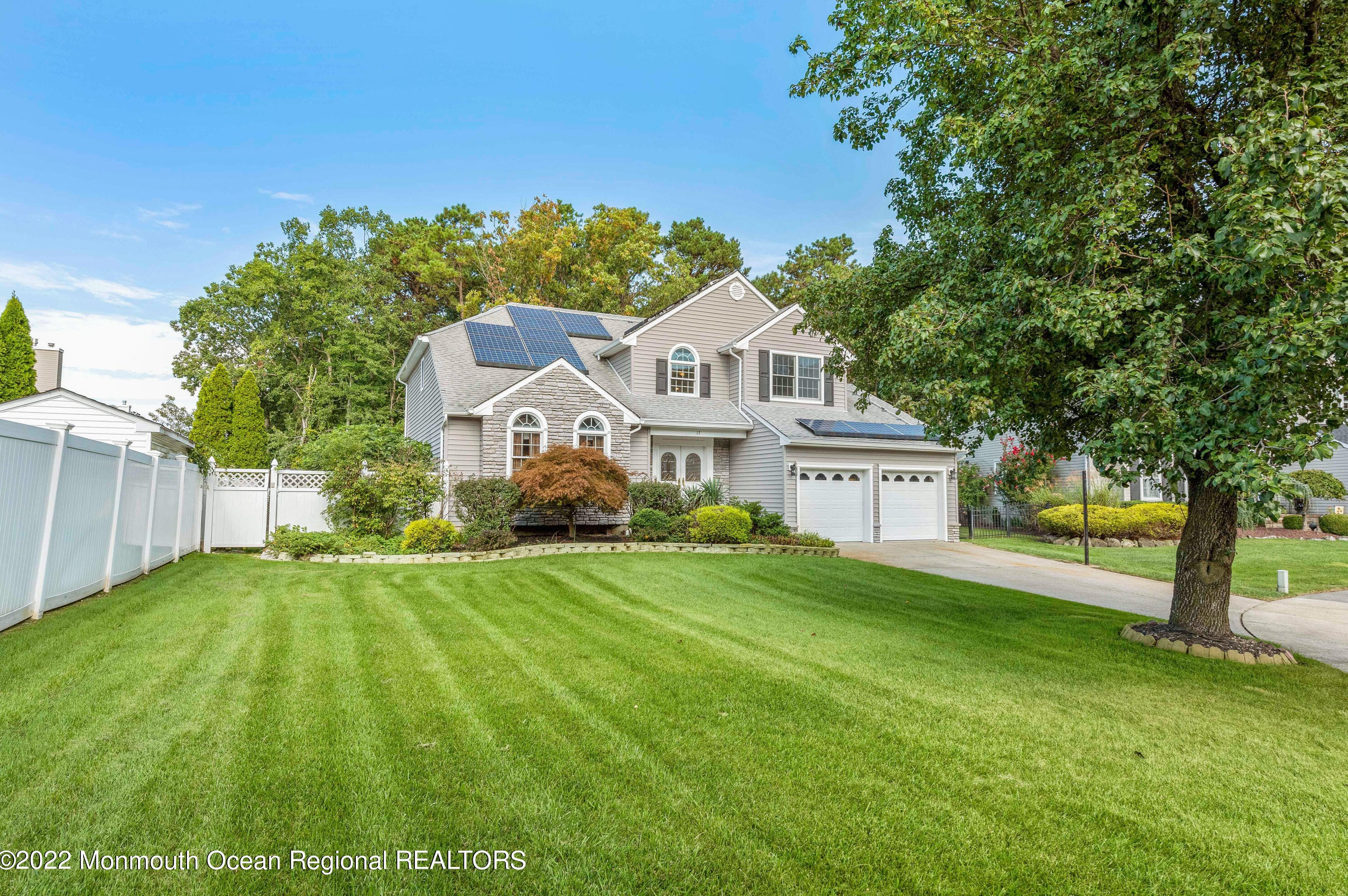 17 Jason Ct, Wall Township, NJ 07731-2375