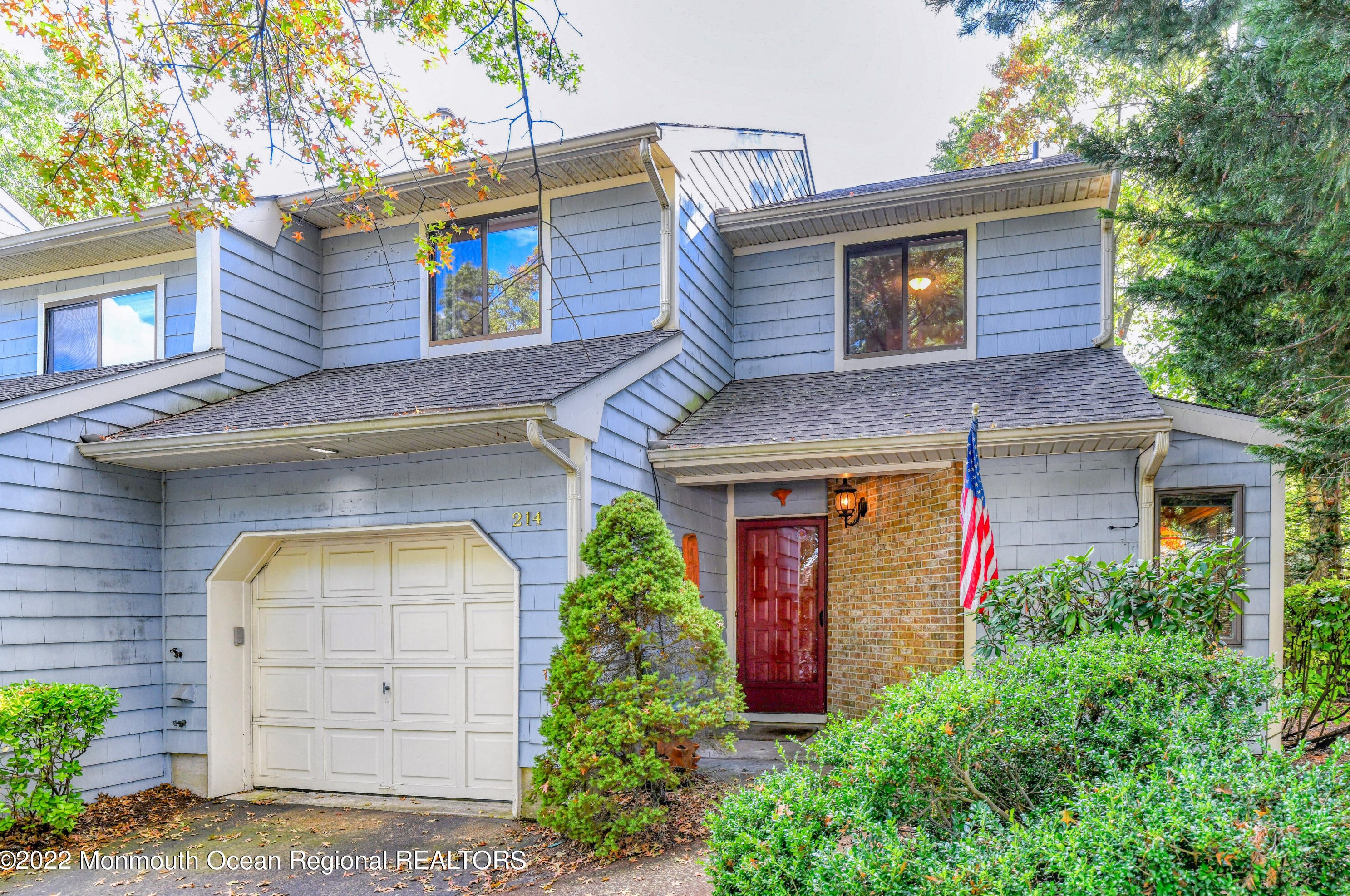 214 Burntwood Trl, Toms River, NJ 08753-2736