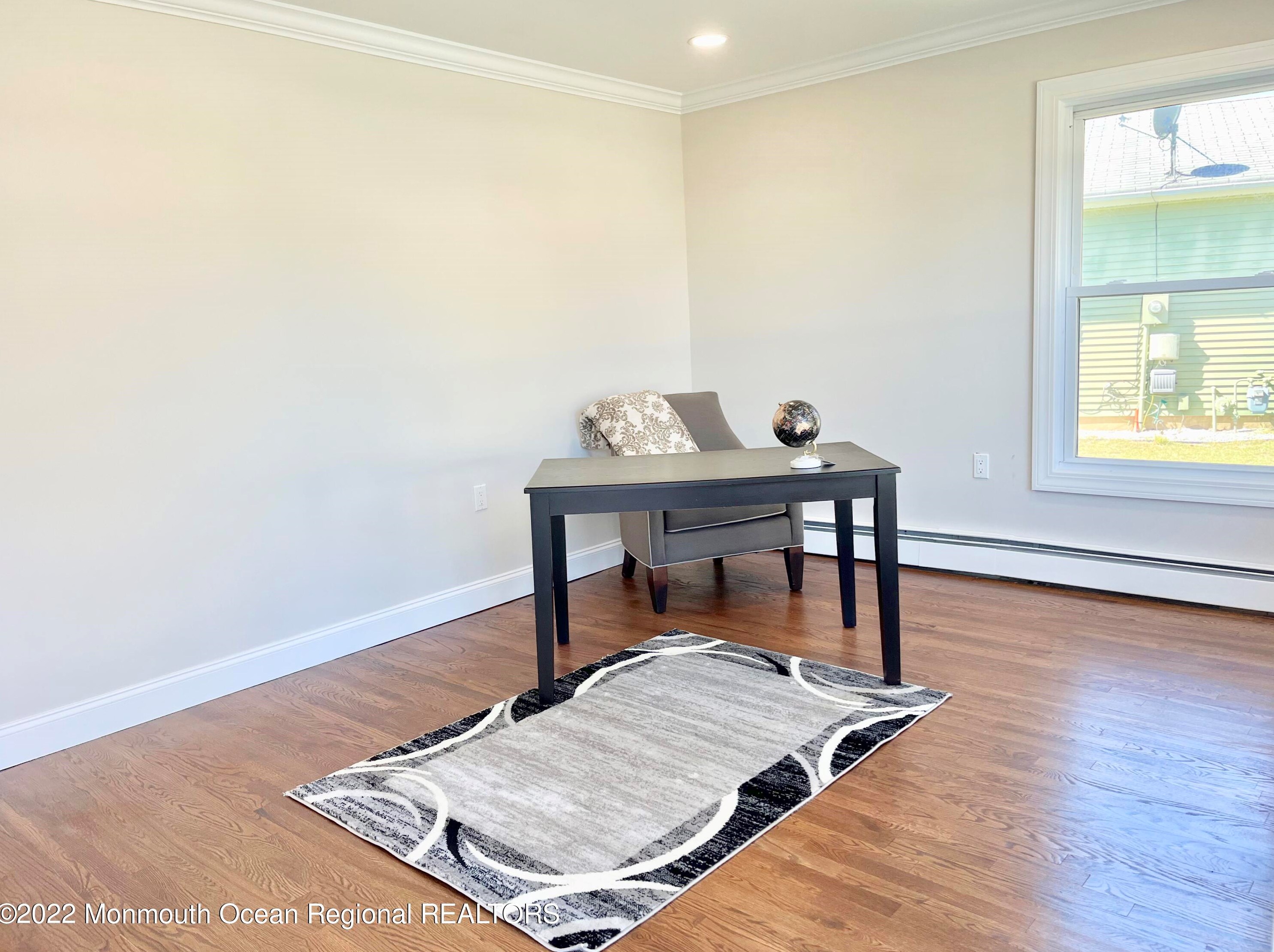 10 Bedivere Ct, Toms River, NJ 08757-5941