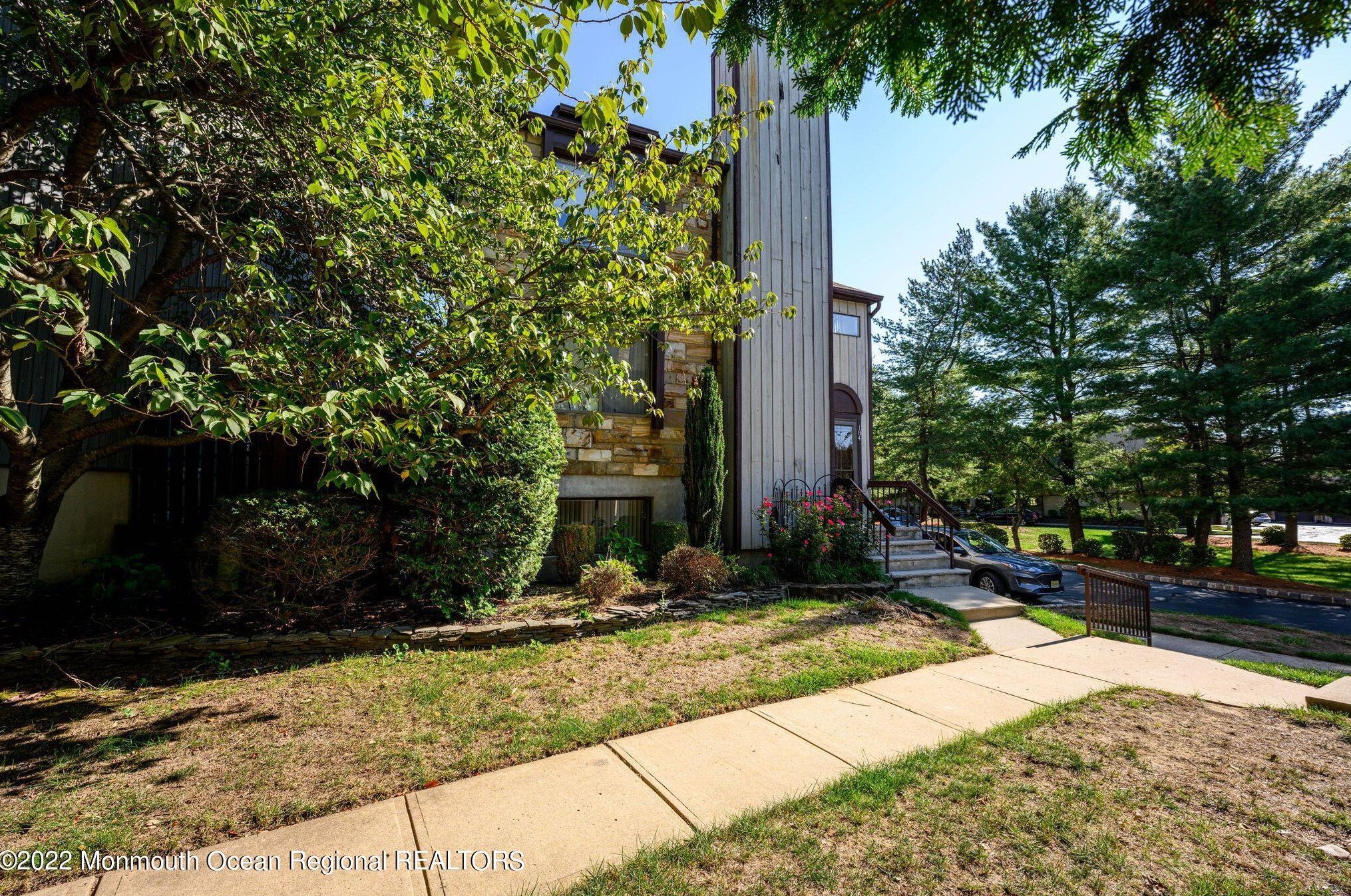 184 Goldmine Ln, Old Bridge, NJ 08857