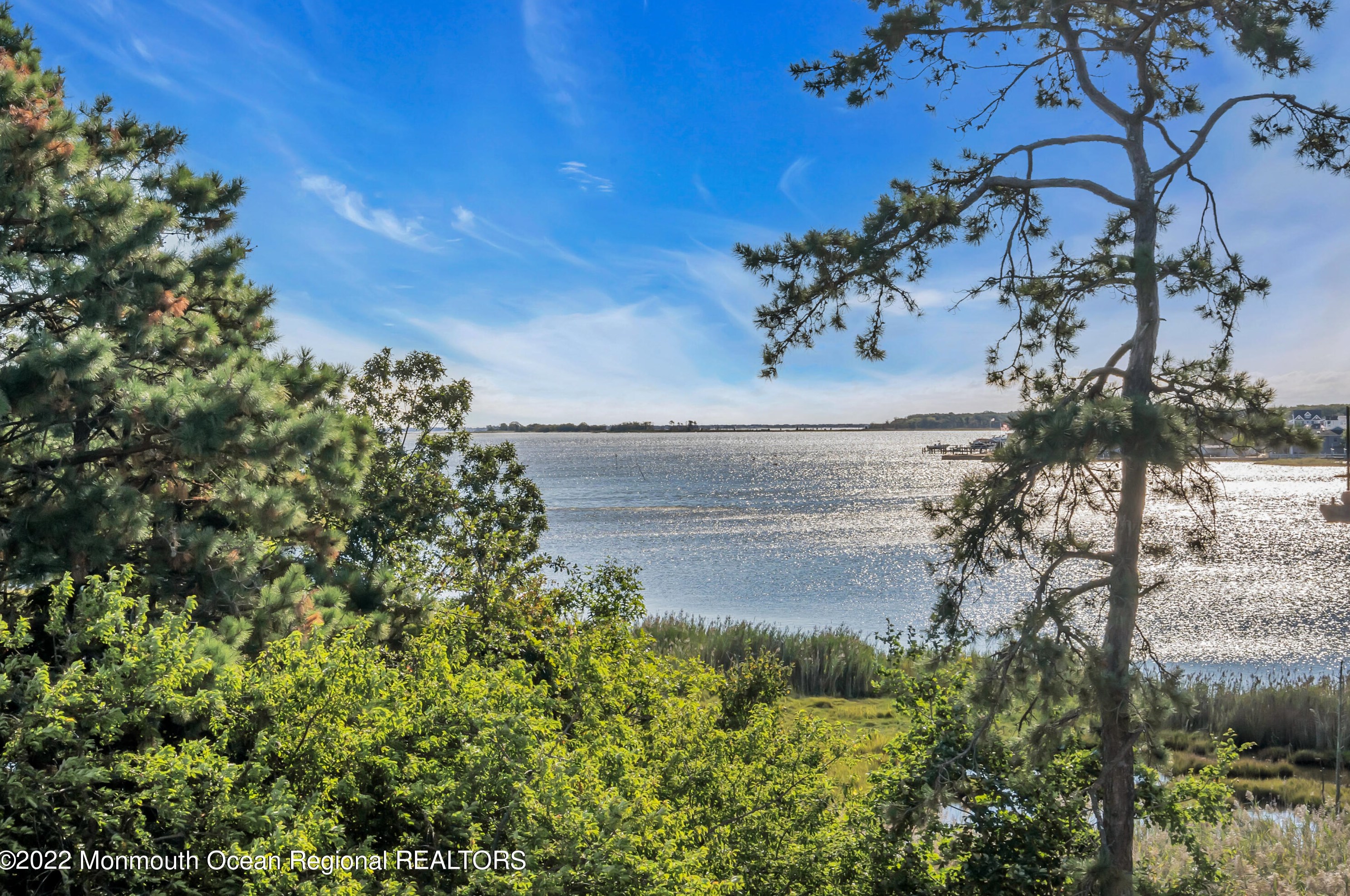 2220 Waters Edge Dr, Toms River NJ  08753-2668 exterior