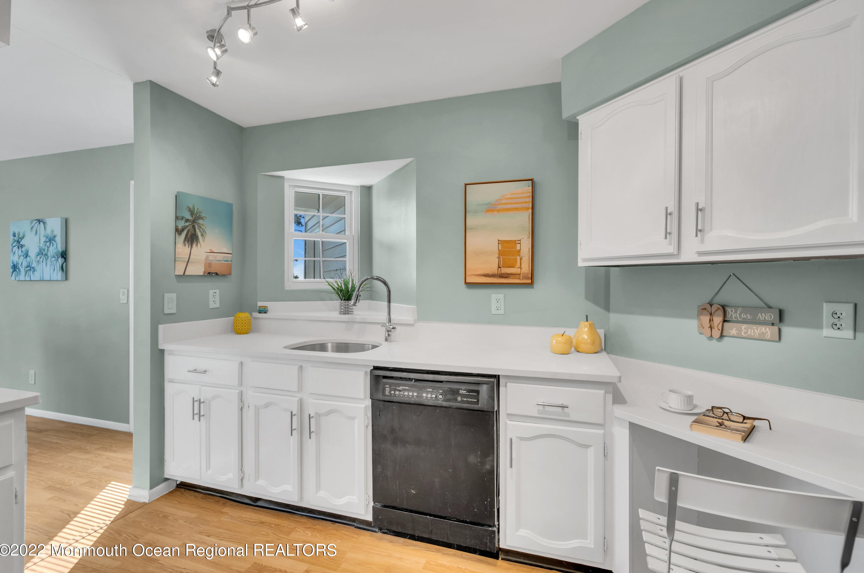 2220 Waters Edge Dr, Toms River NJ  08753-2668 exterior