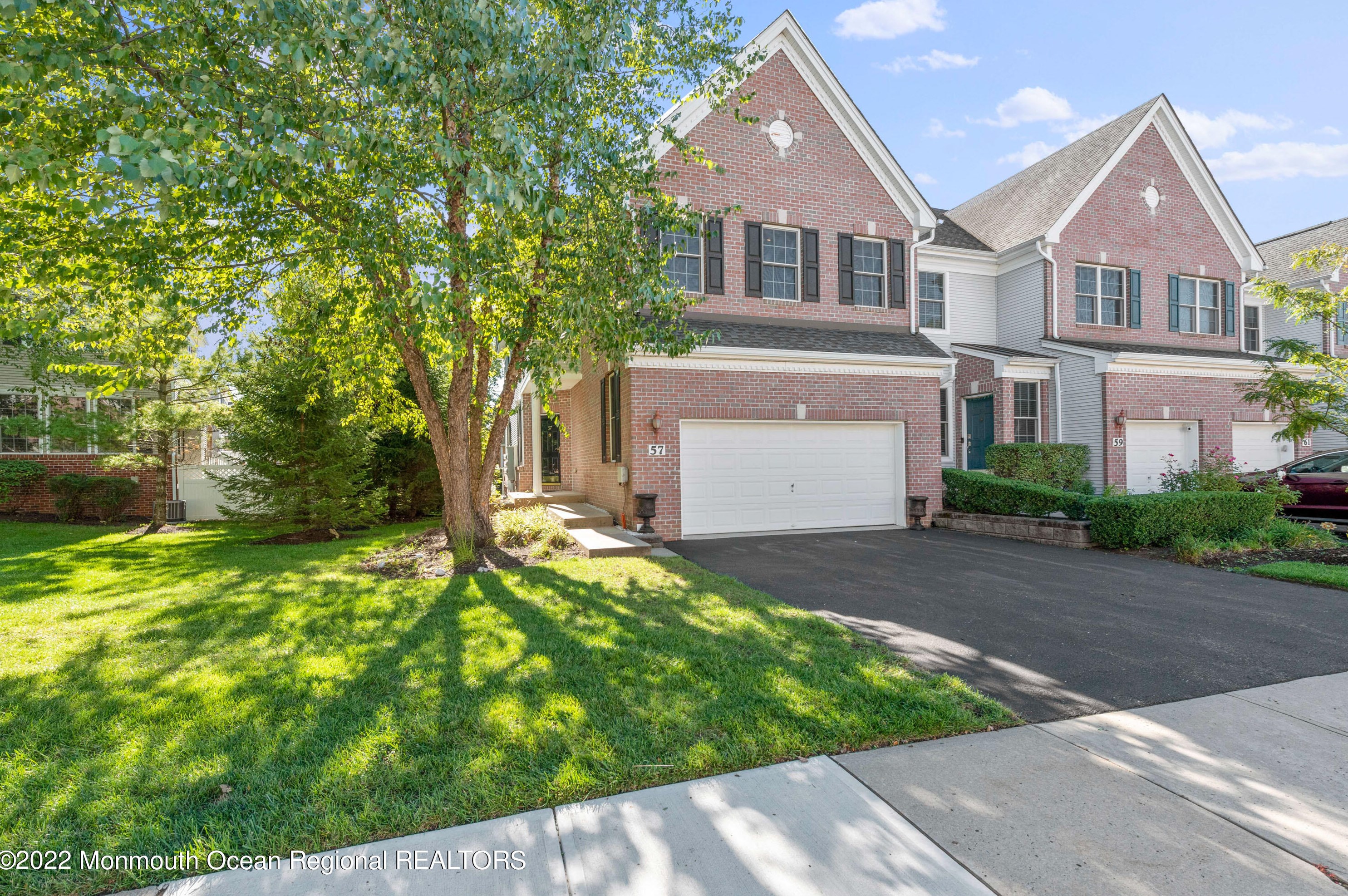 57 Deepwater Cir, Millstone Township, NJ 07726-4149