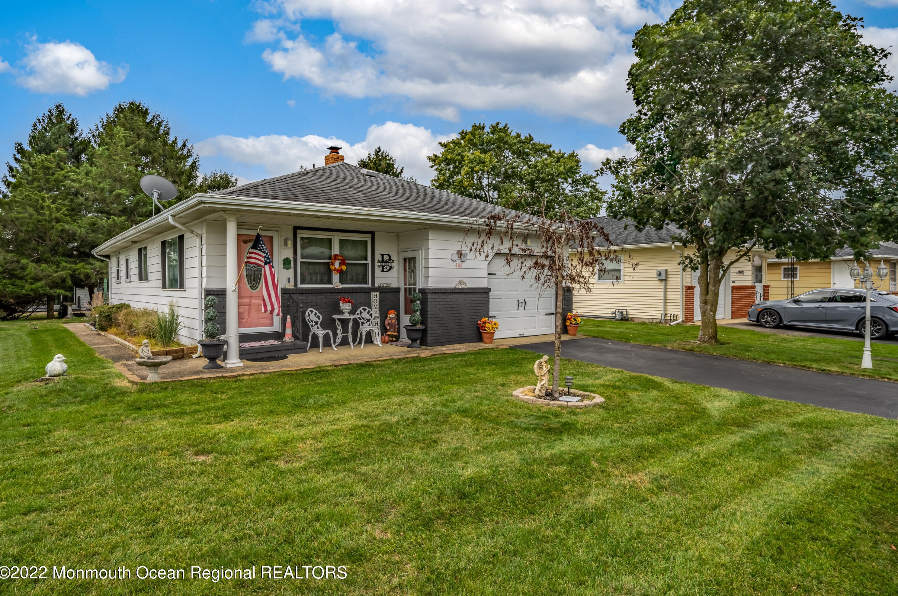 488 Jamaica Blvd, Toms River, NJ 08757-4255