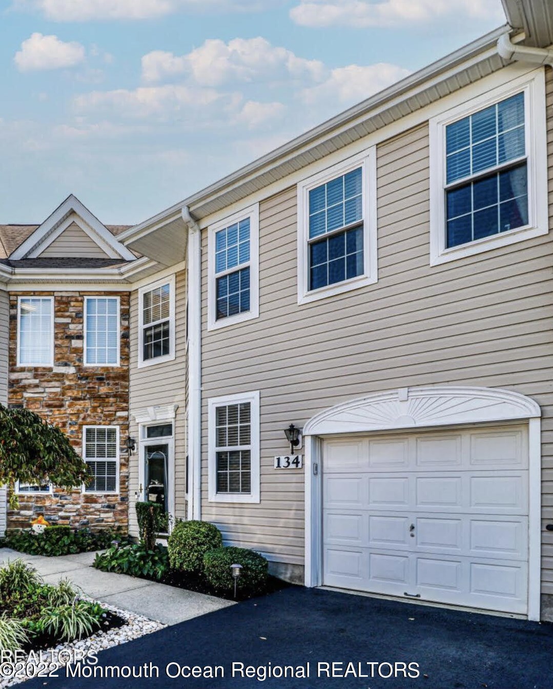 134 Shinnecock Dr, Millstone Township, NJ 07726-9505