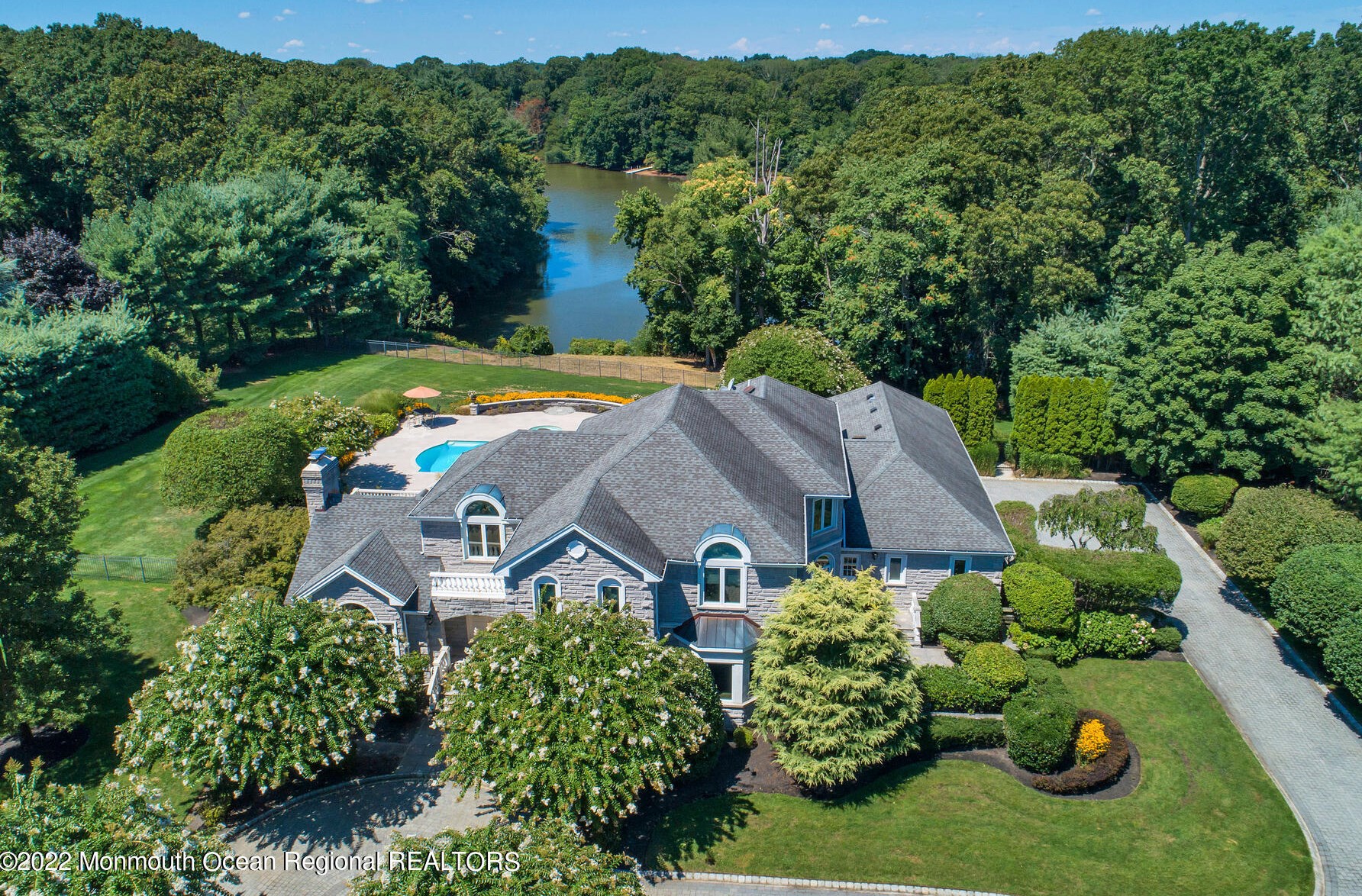 6 Orchard Ln, Vanderburg, NJ 07722-1569