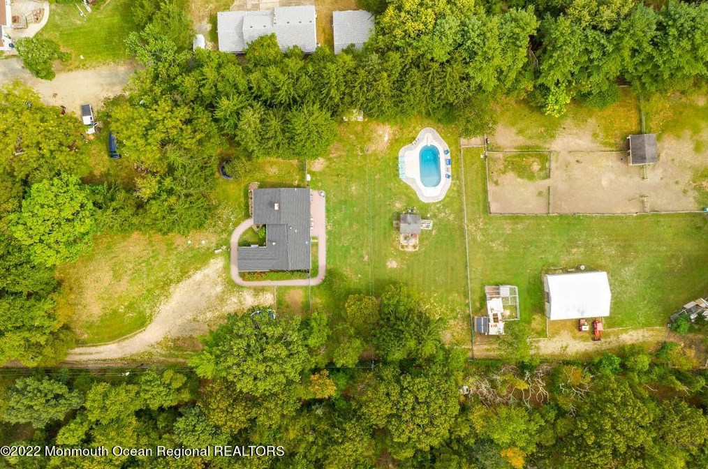 85 Church Rd, Wall Township, NJ 07731-2402